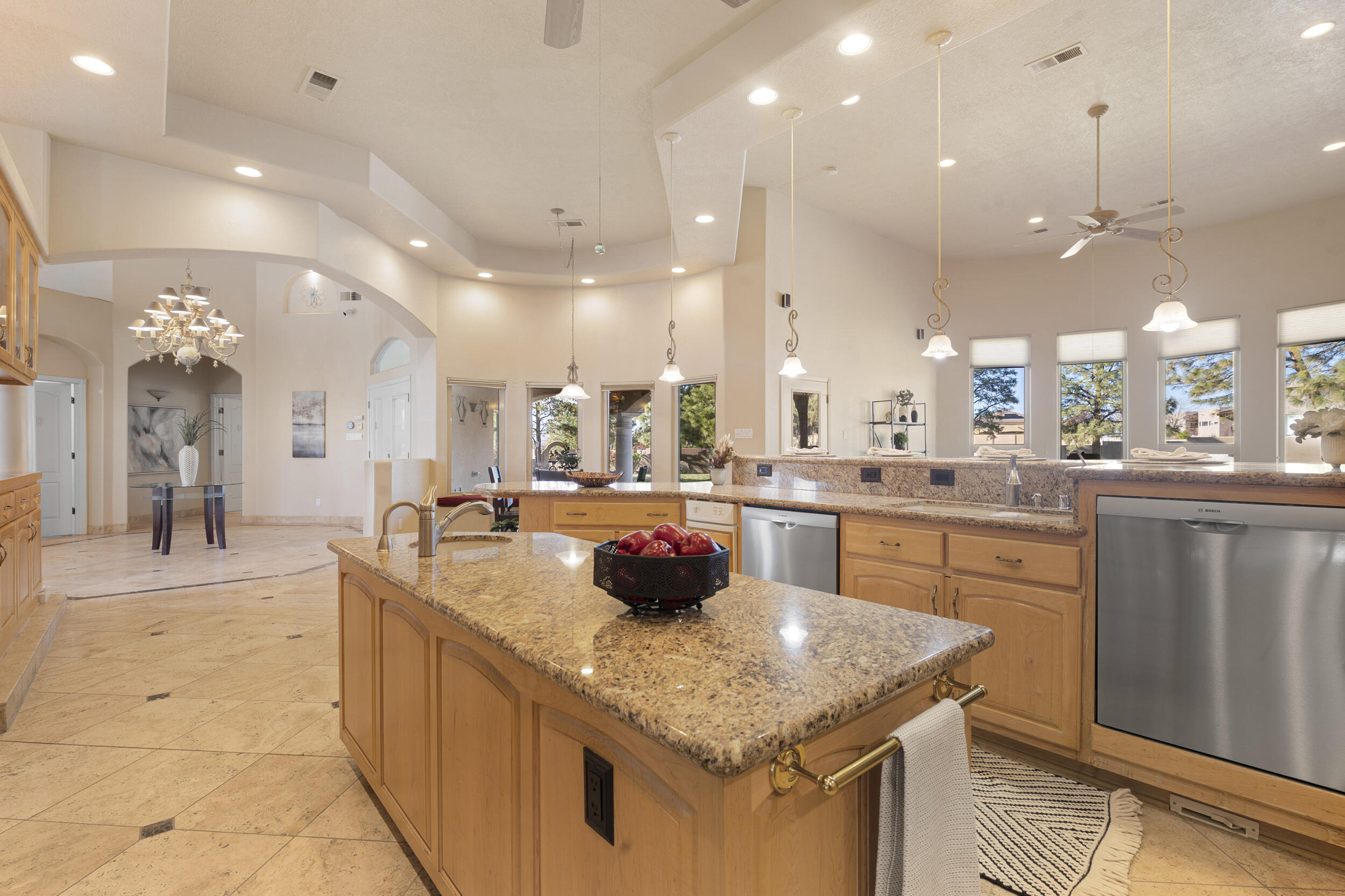 7301 Venice Avenue NE