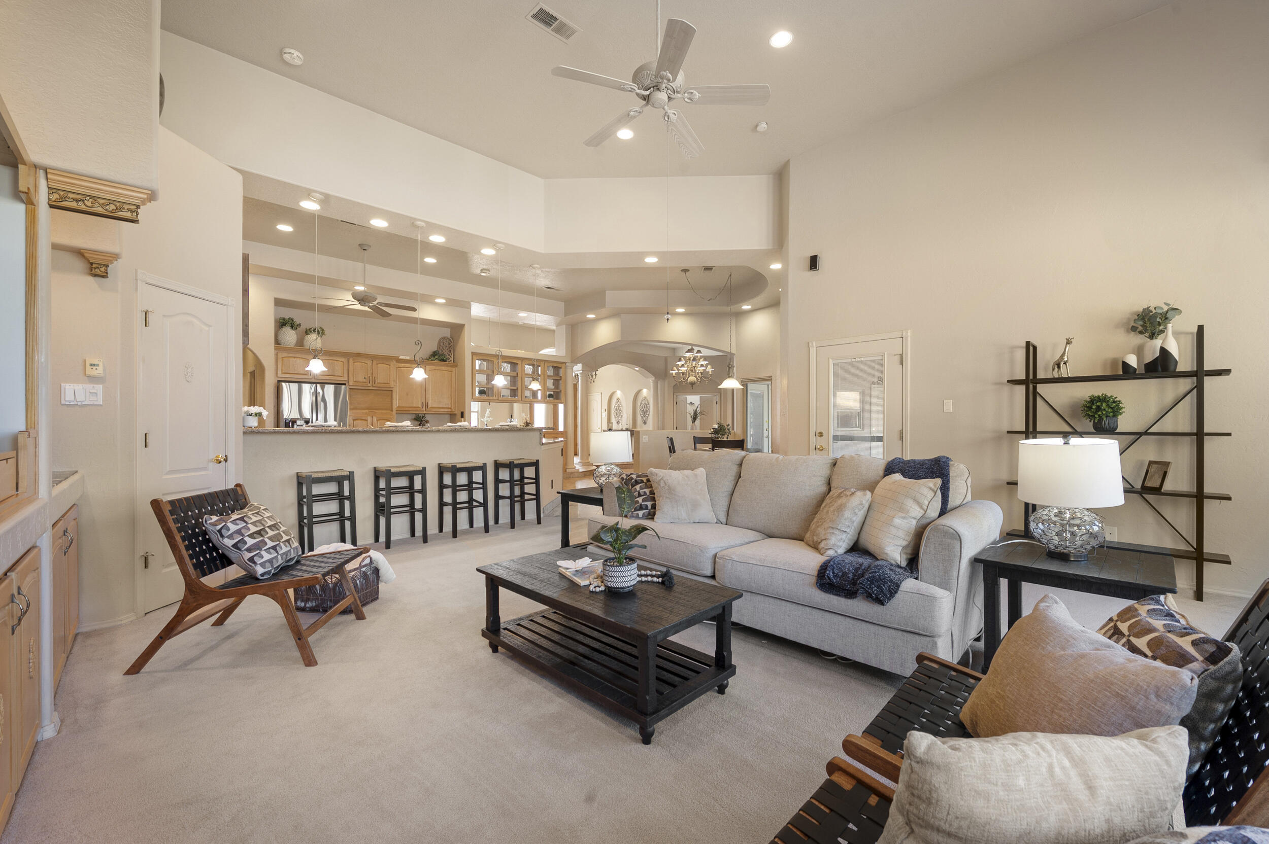 7301 Venice Avenue NE