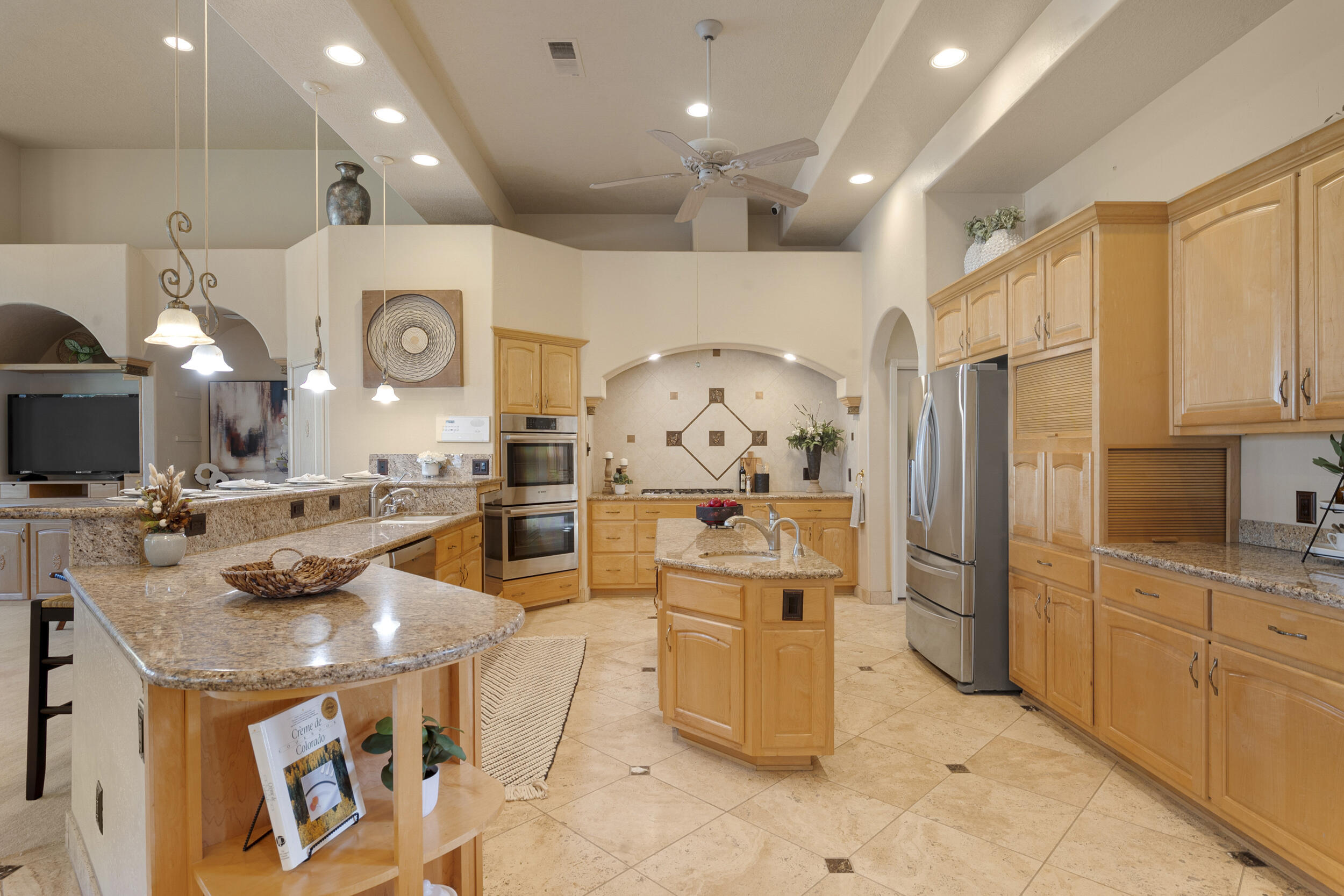 7301 Venice Avenue NE