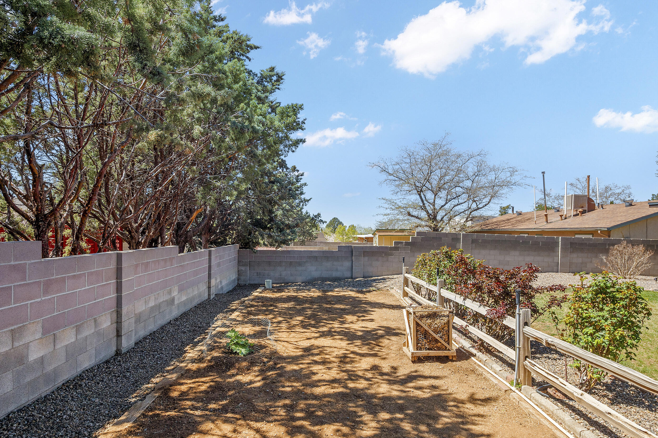 10420 Delicado Place NE