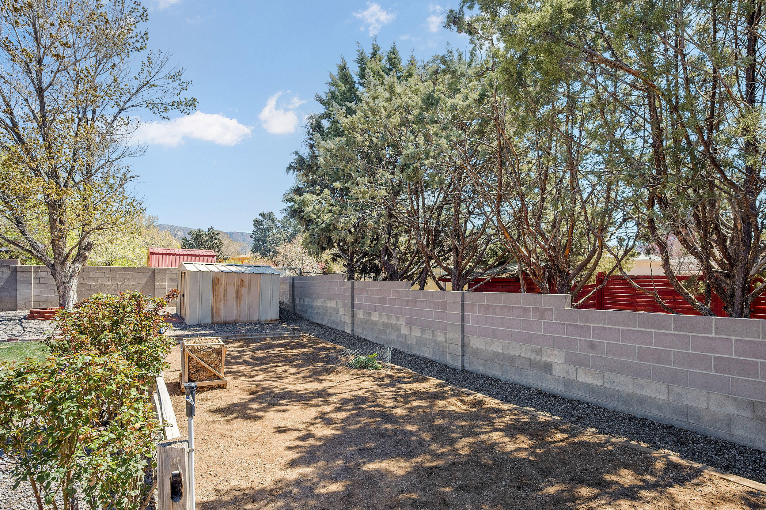 10420 Delicado Place NE