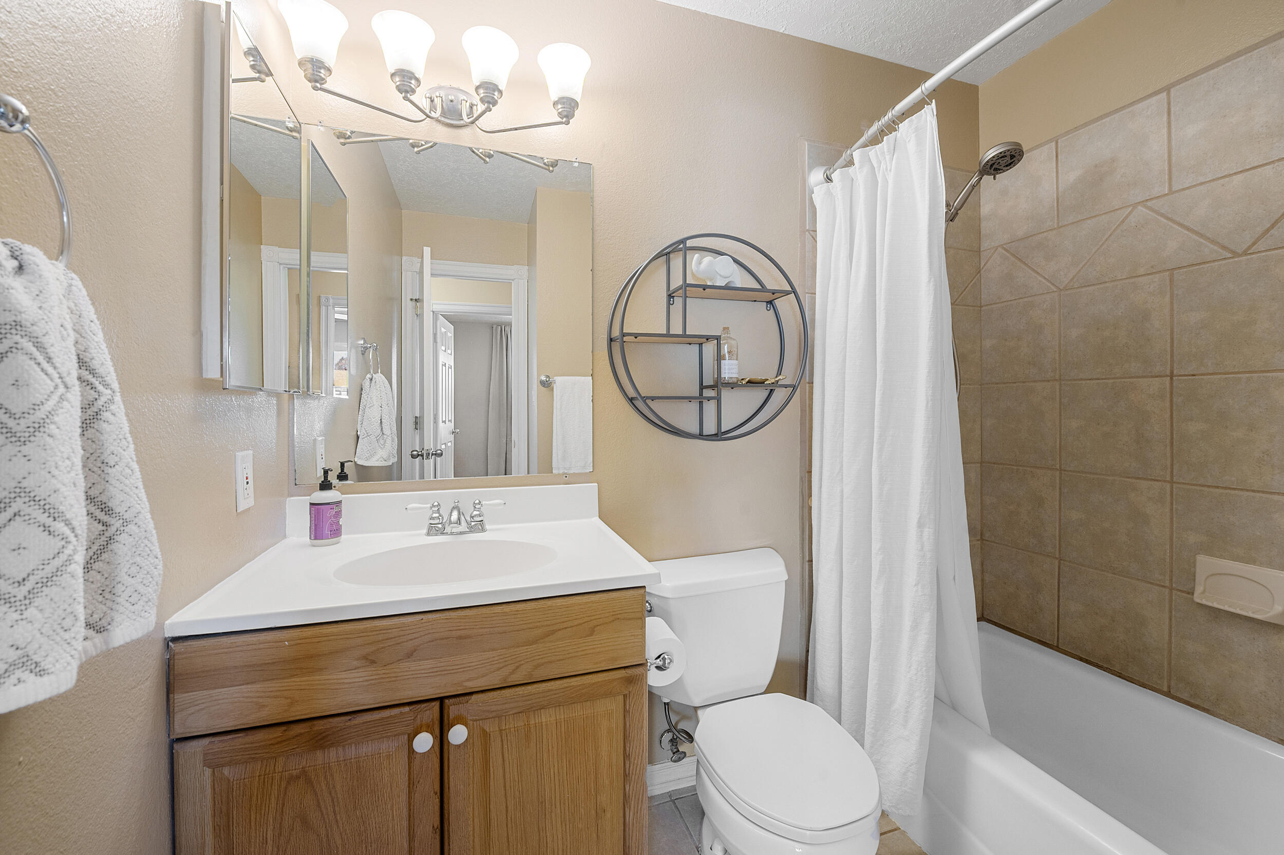 10420 Delicado Place NE