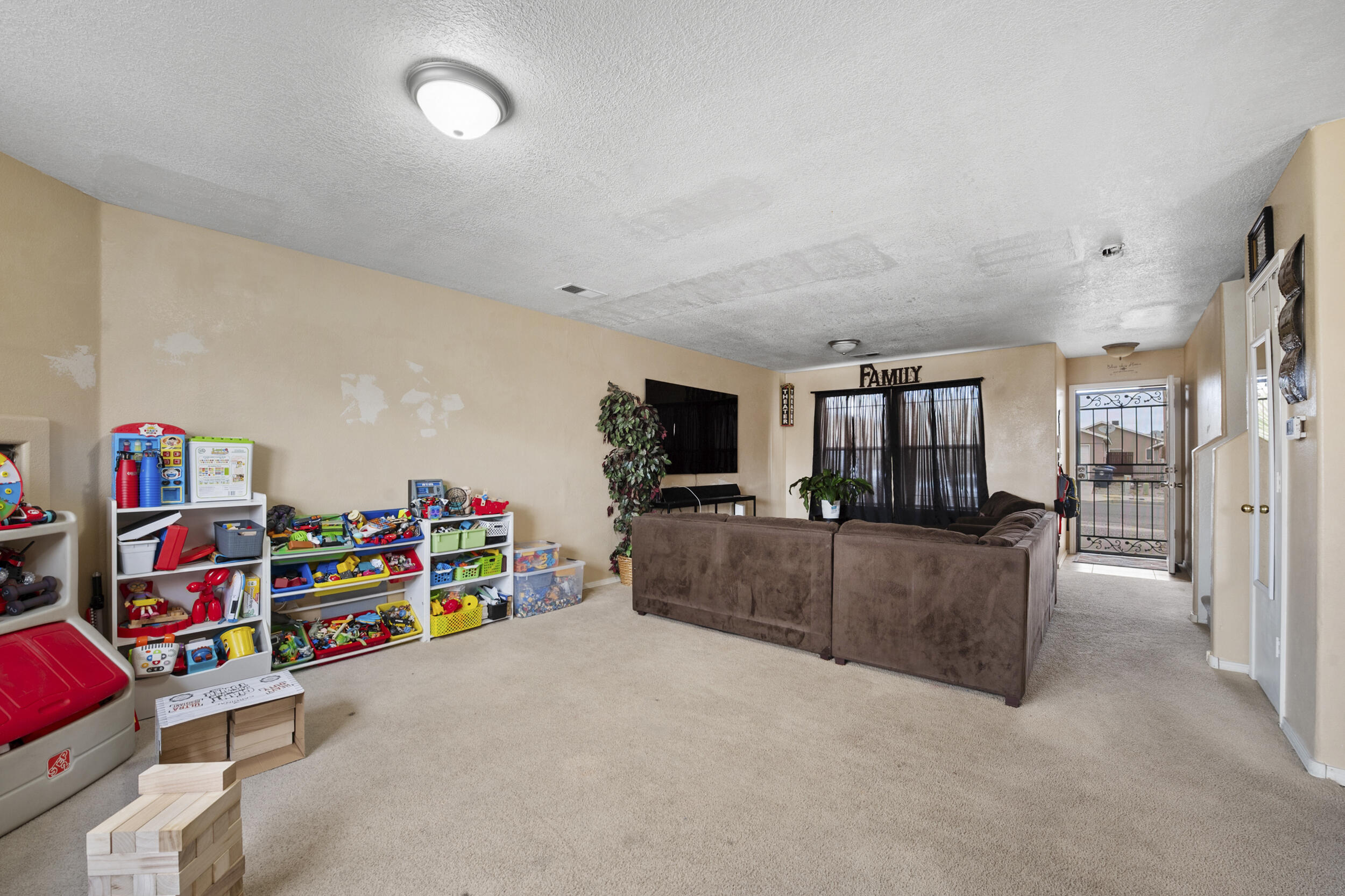 10016 Cartagena Avenue SW