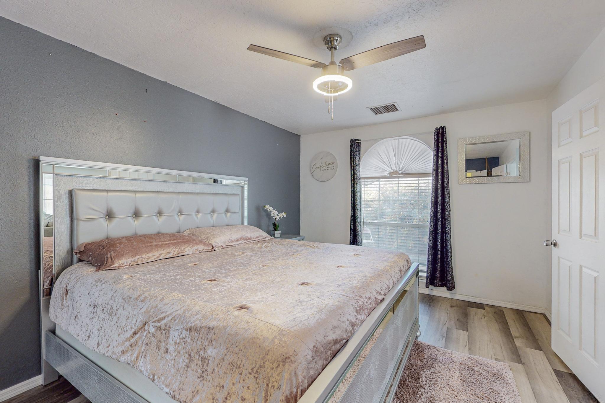 1281 Camino Del Rey SW