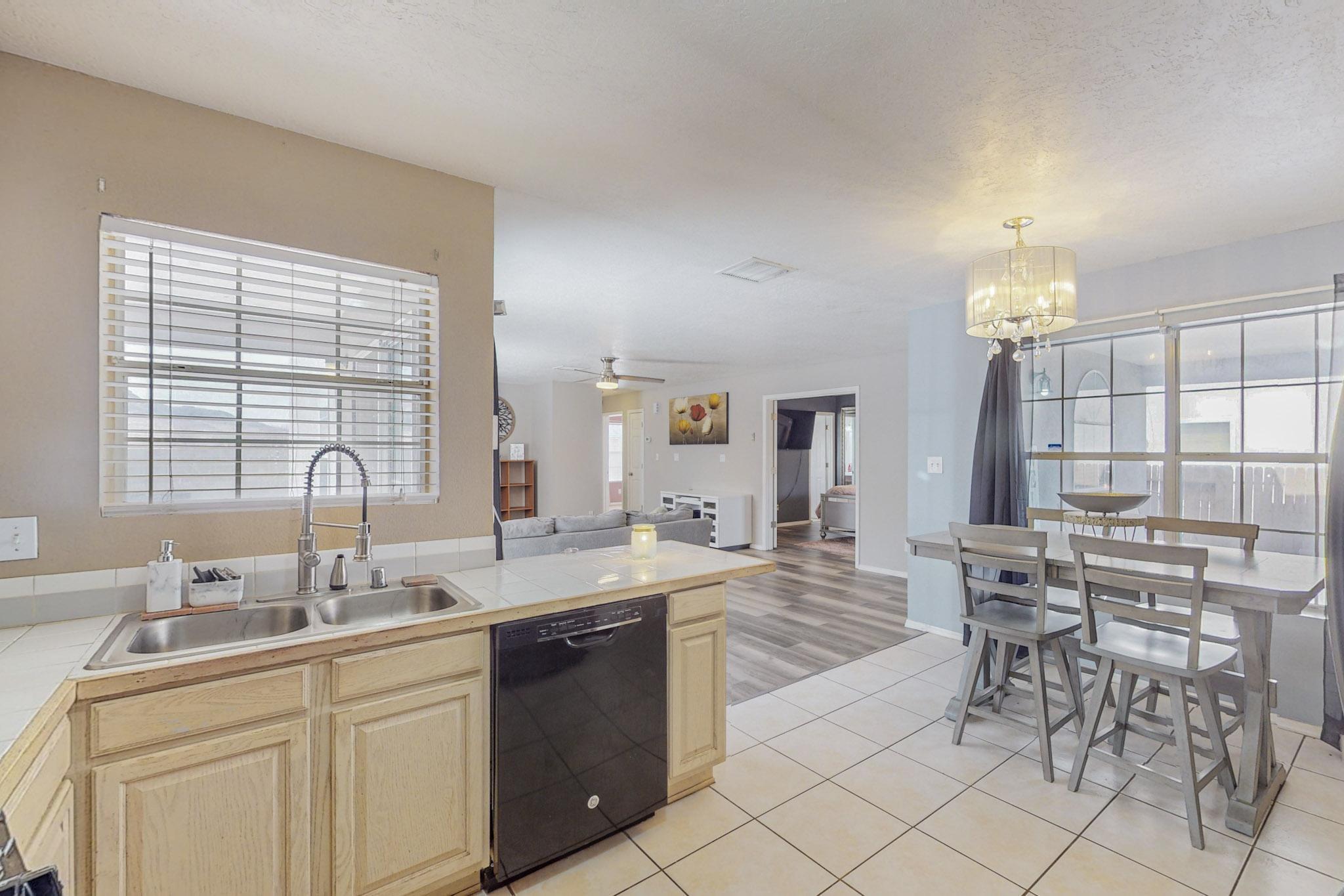 1281 Camino Del Rey SW