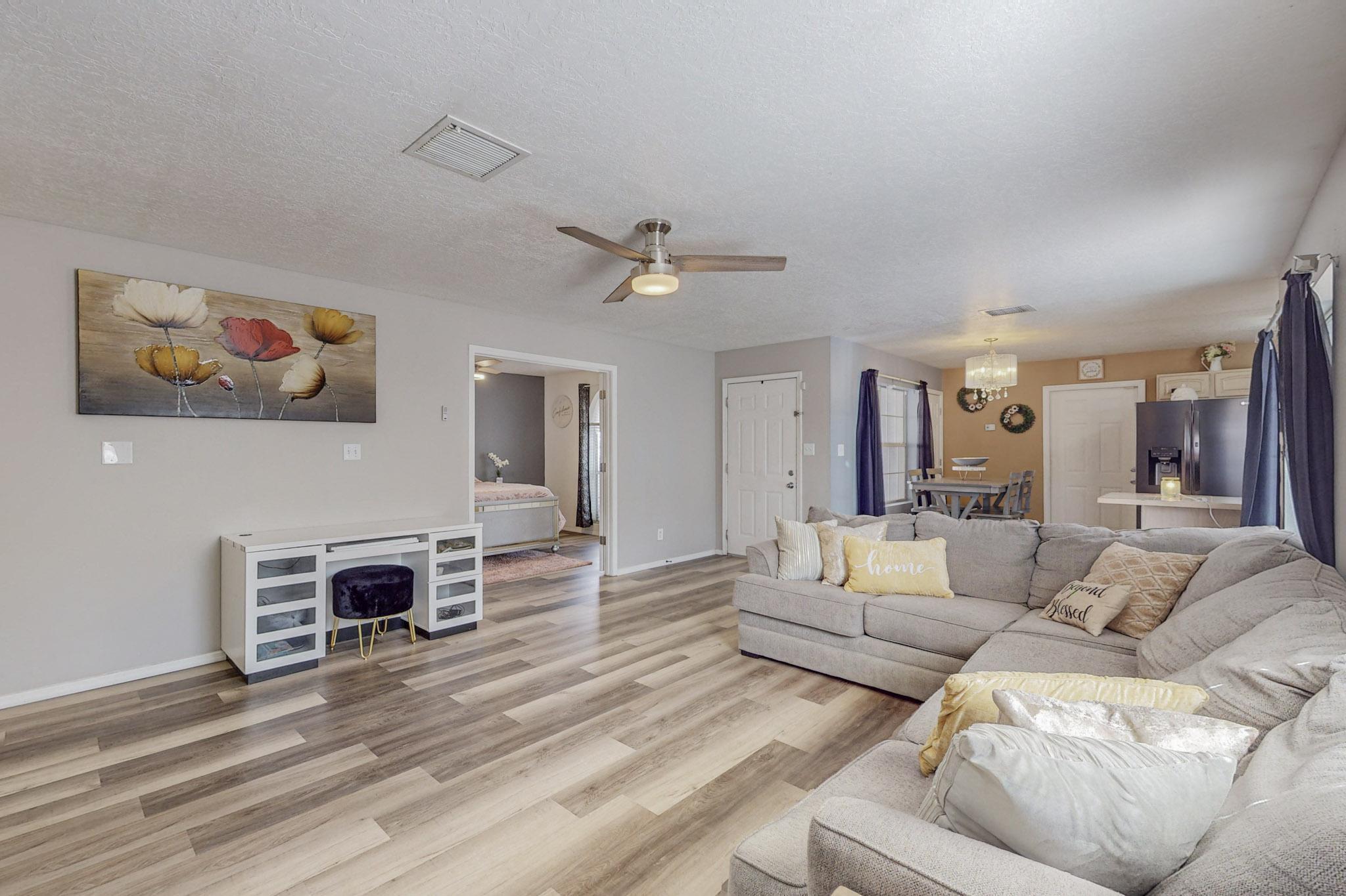 1281 Camino Del Rey SW