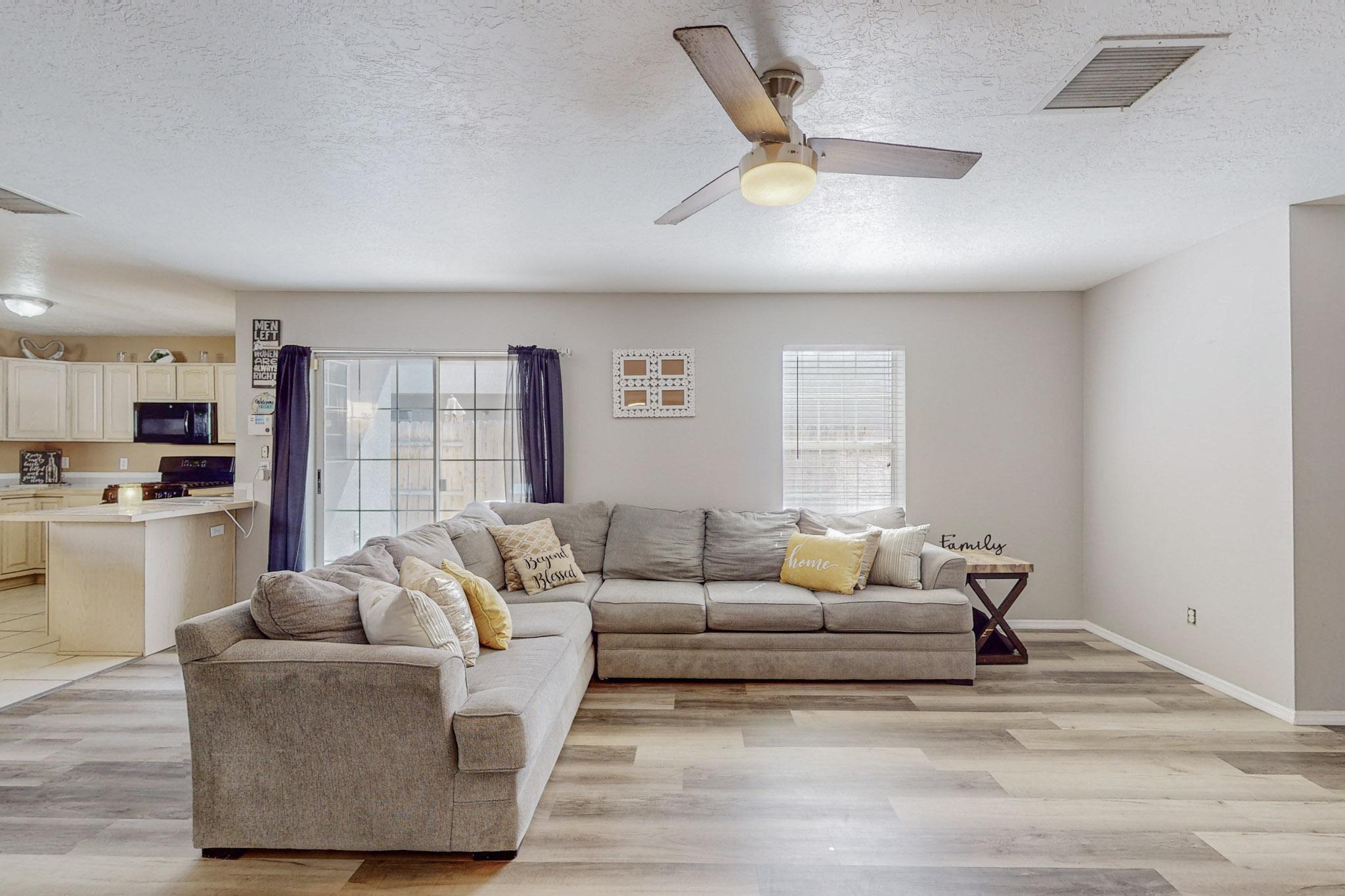 1281 Camino Del Rey SW