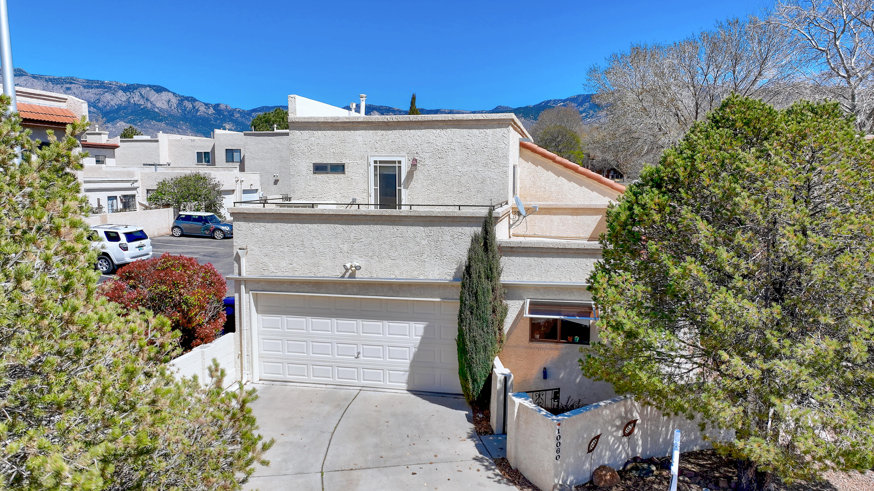 10060 Del Chaparral Court NE