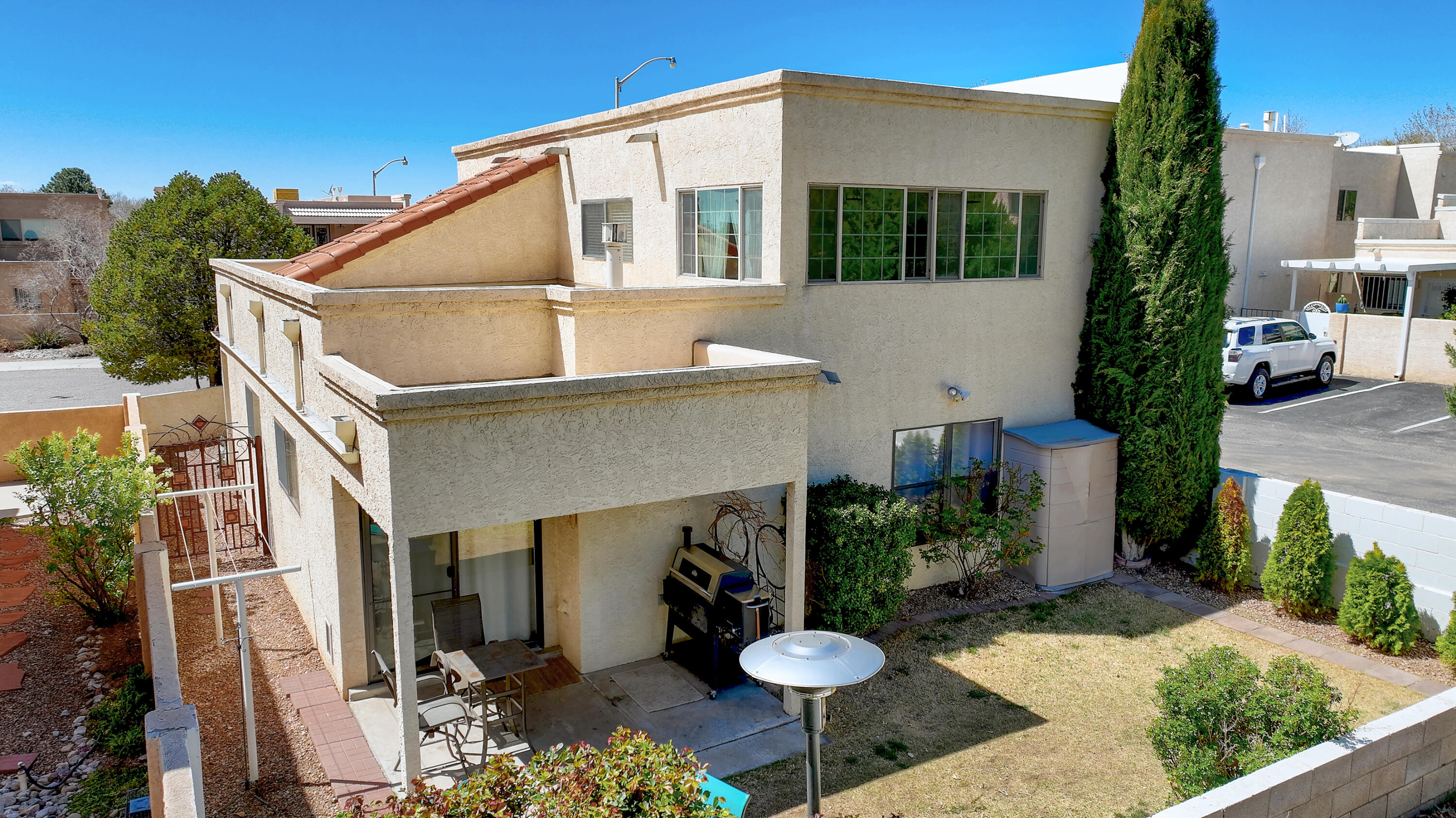 10060 Del Chaparral Court NE