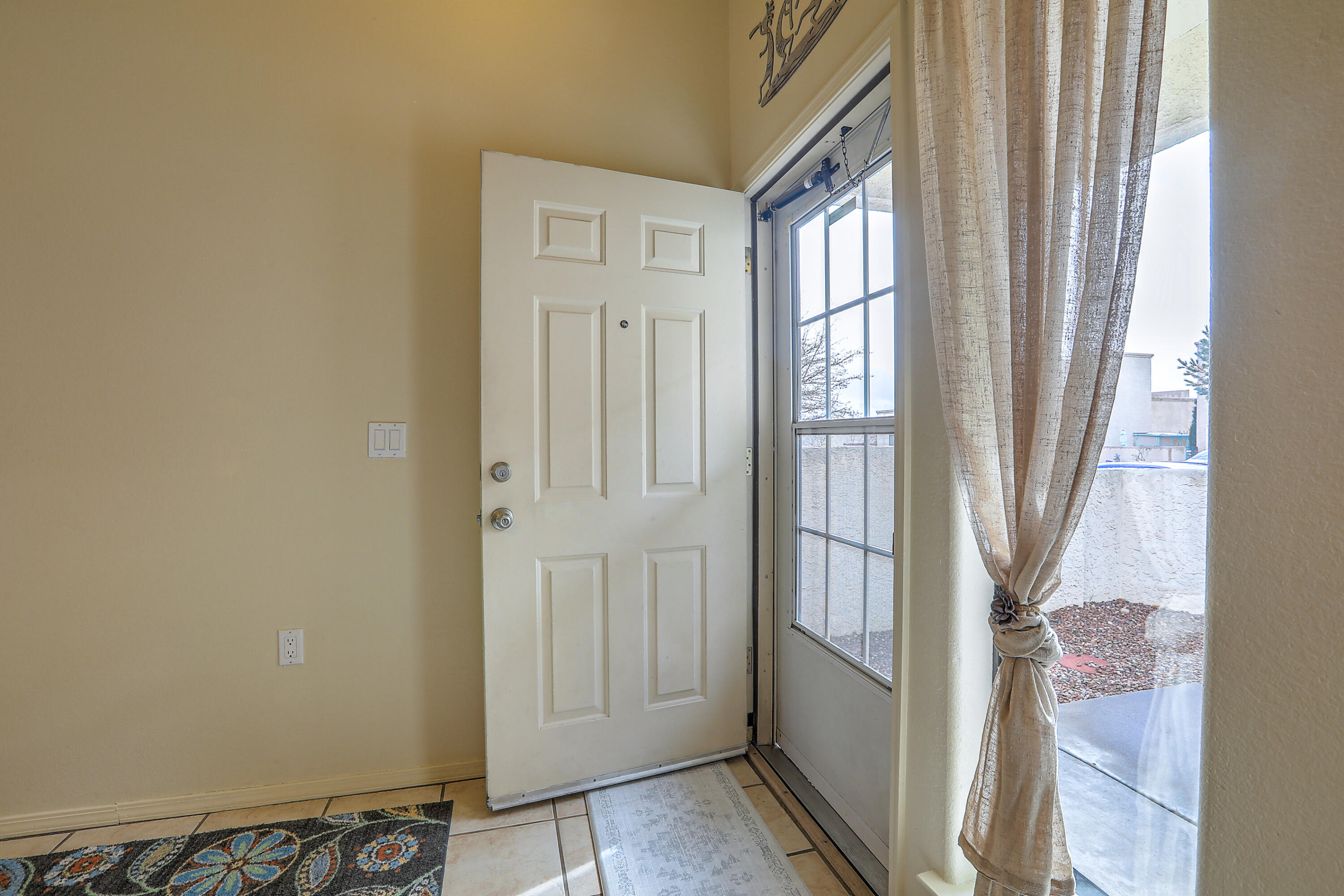 10060 Del Chaparral Court NE