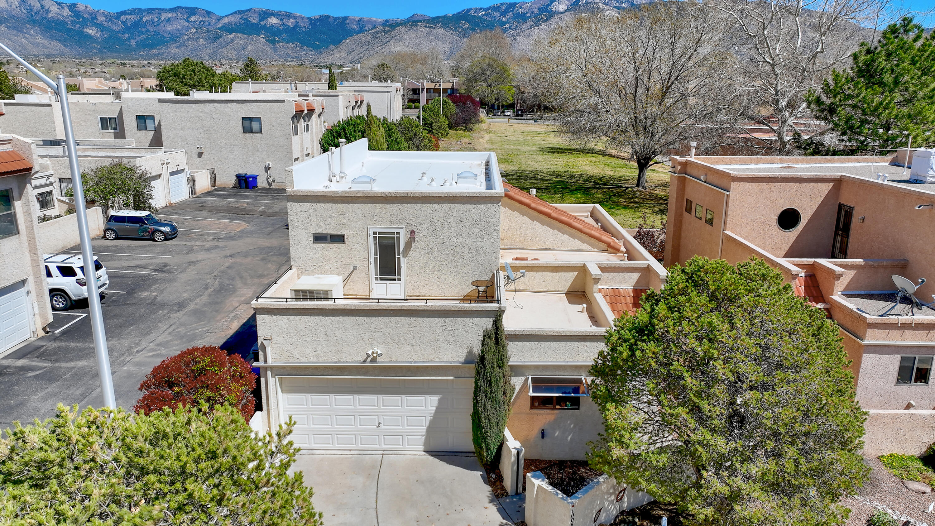 10060 Del Chaparral Court NE