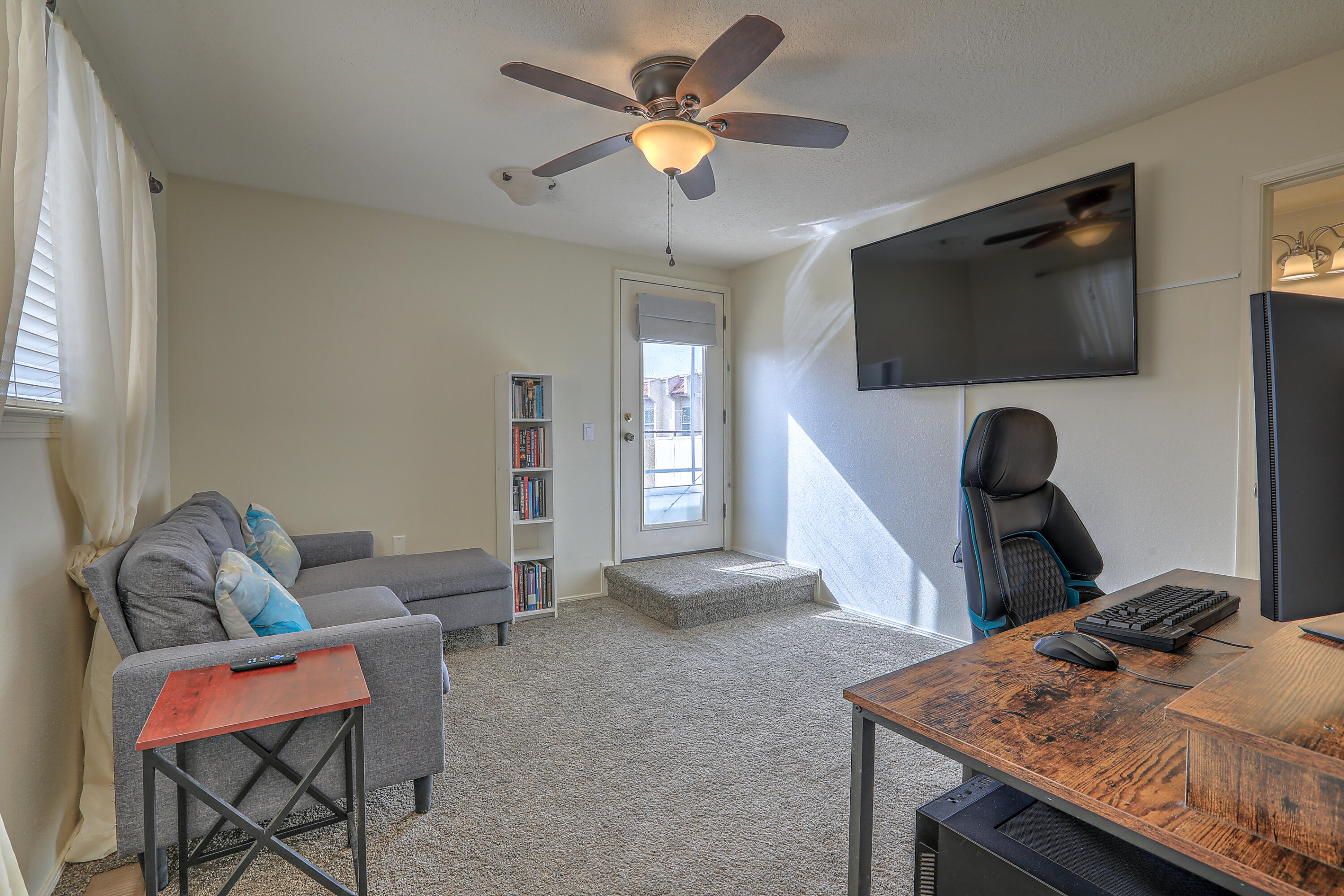 10060 Del Chaparral Court NE