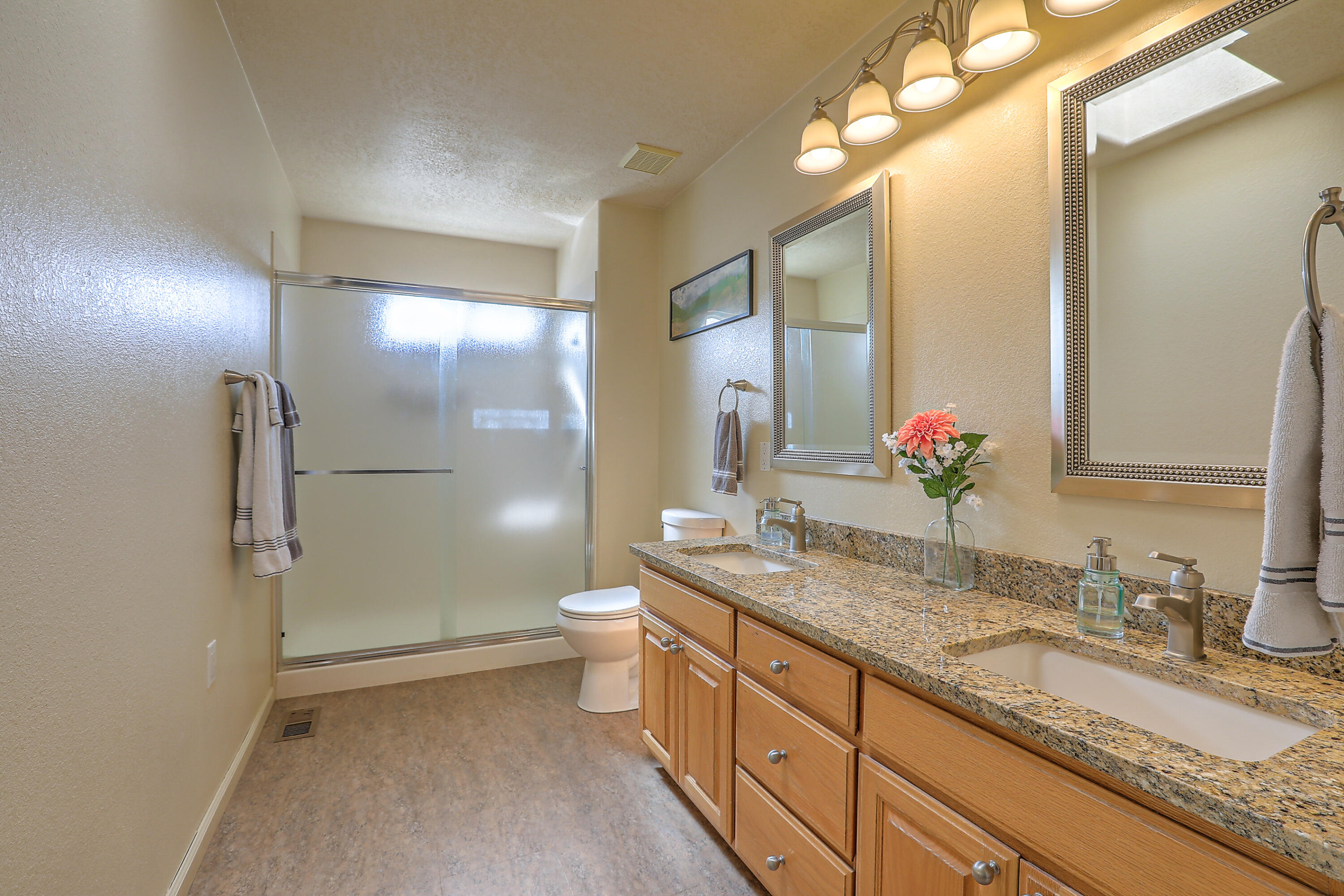 10060 Del Chaparral Court NE