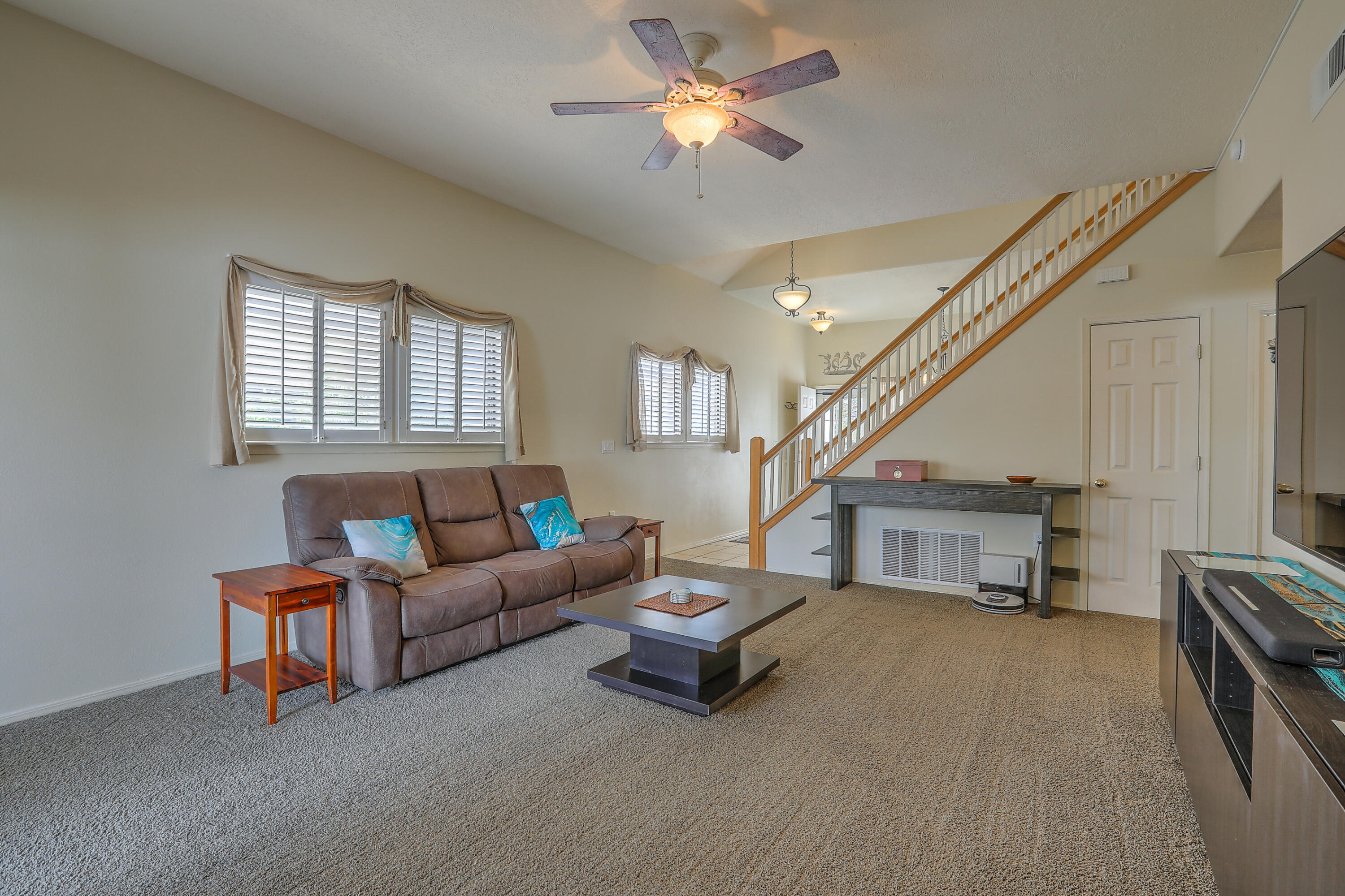 10060 Del Chaparral Court NE