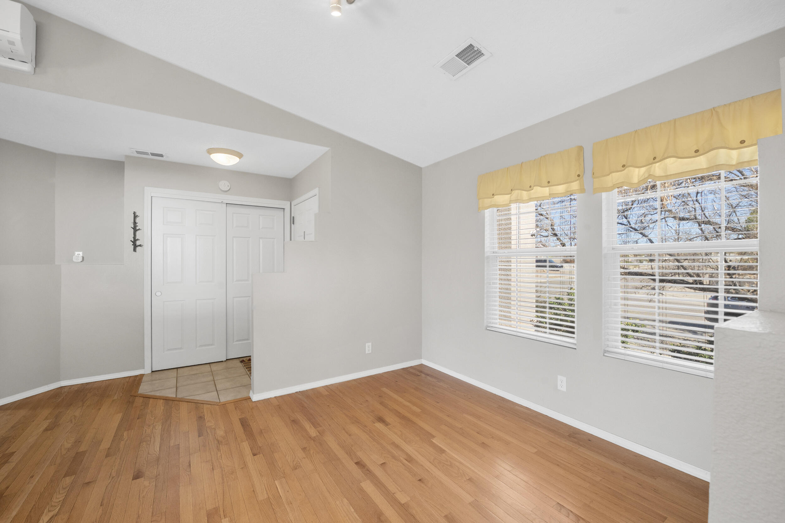 6960 Glen Hills Drive NE