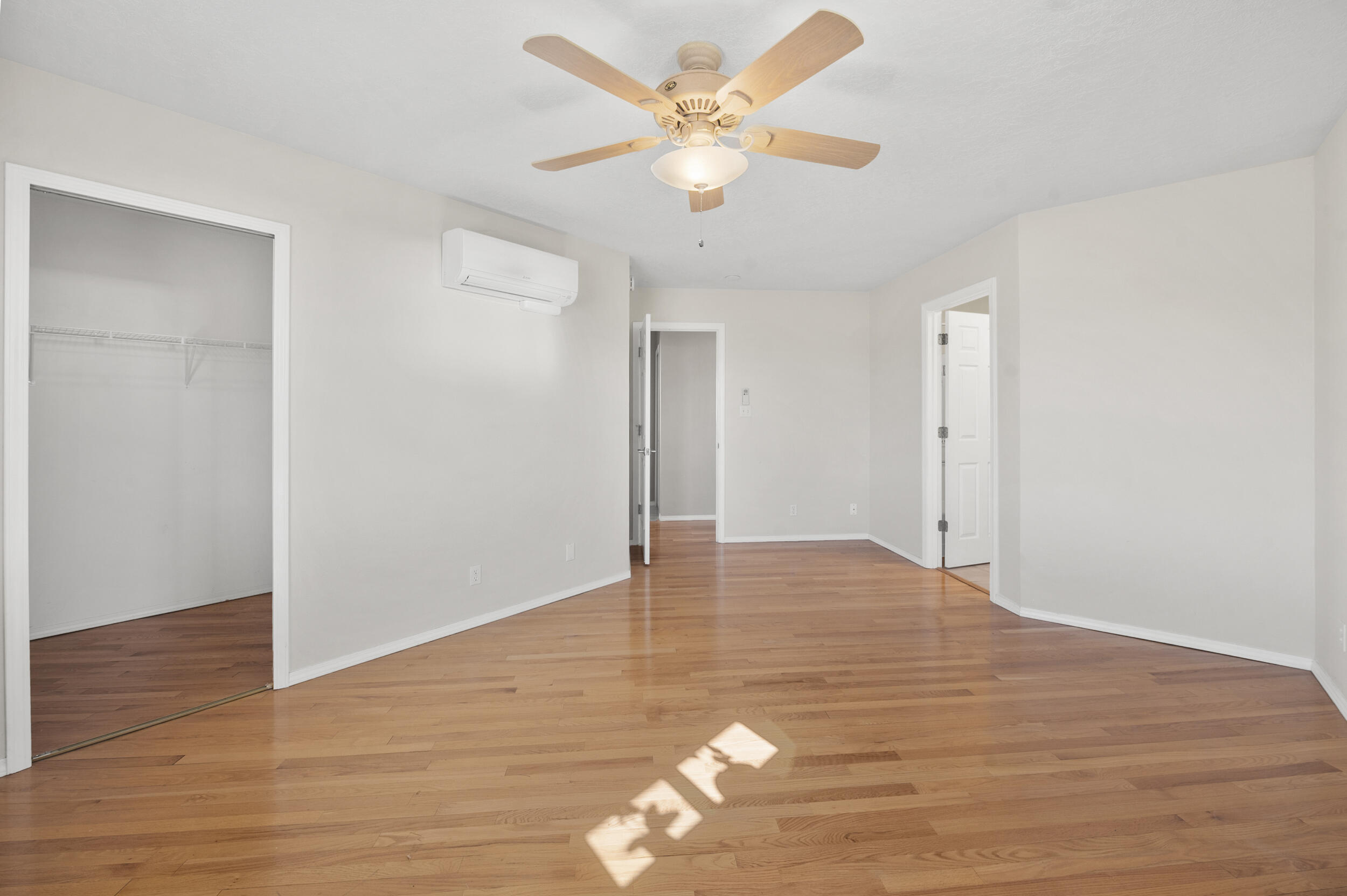 6960 Glen Hills Drive NE