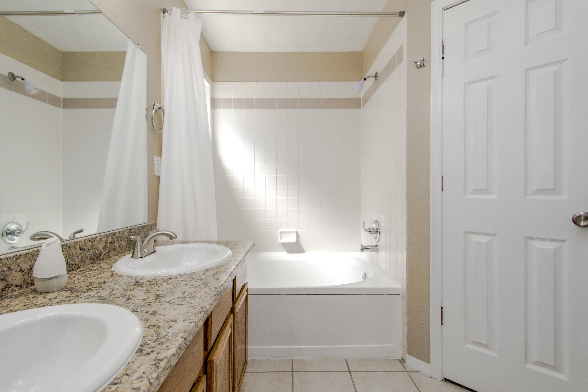 8016 Lyndsi Avenue NW