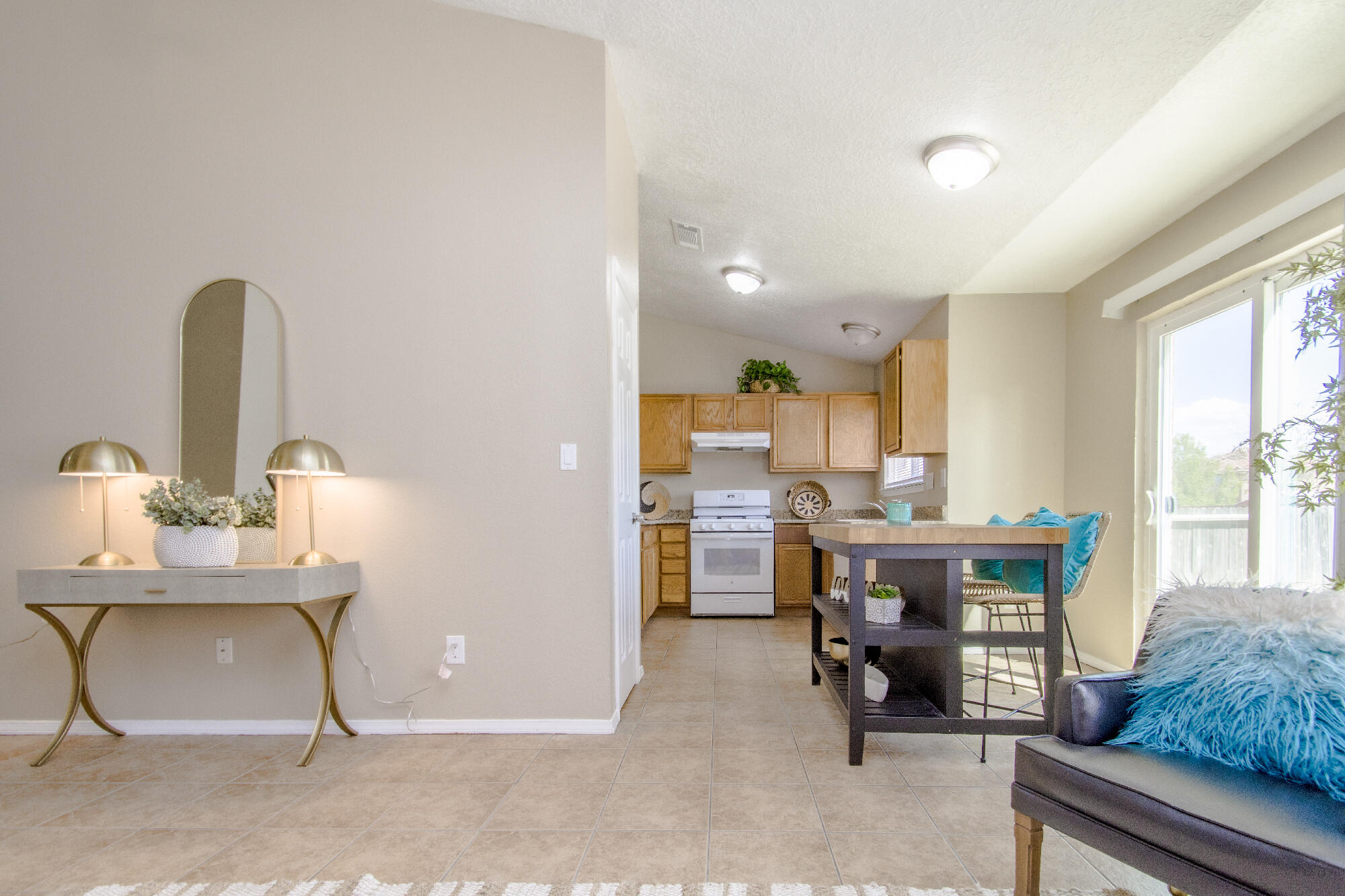 8016 Lyndsi Avenue NW