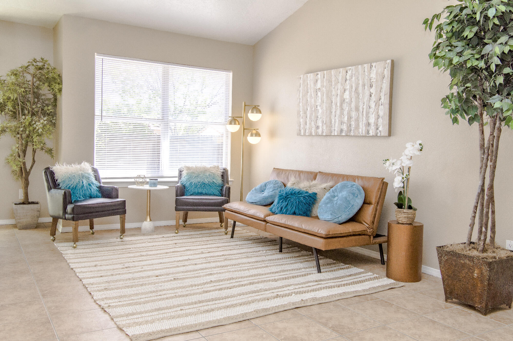 8016 Lyndsi Avenue NW