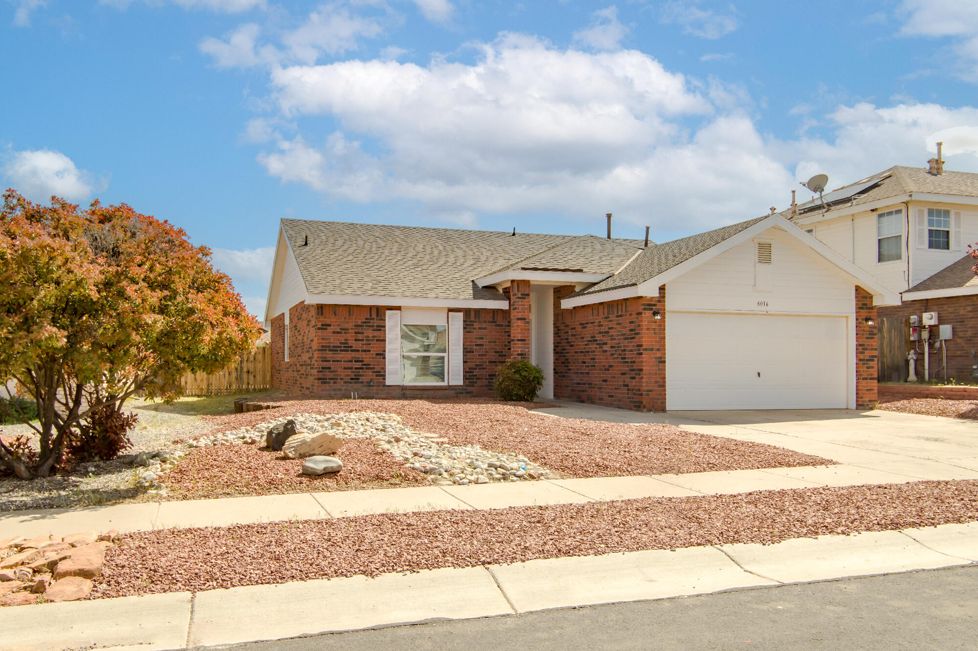 8016 Lyndsi Avenue NW