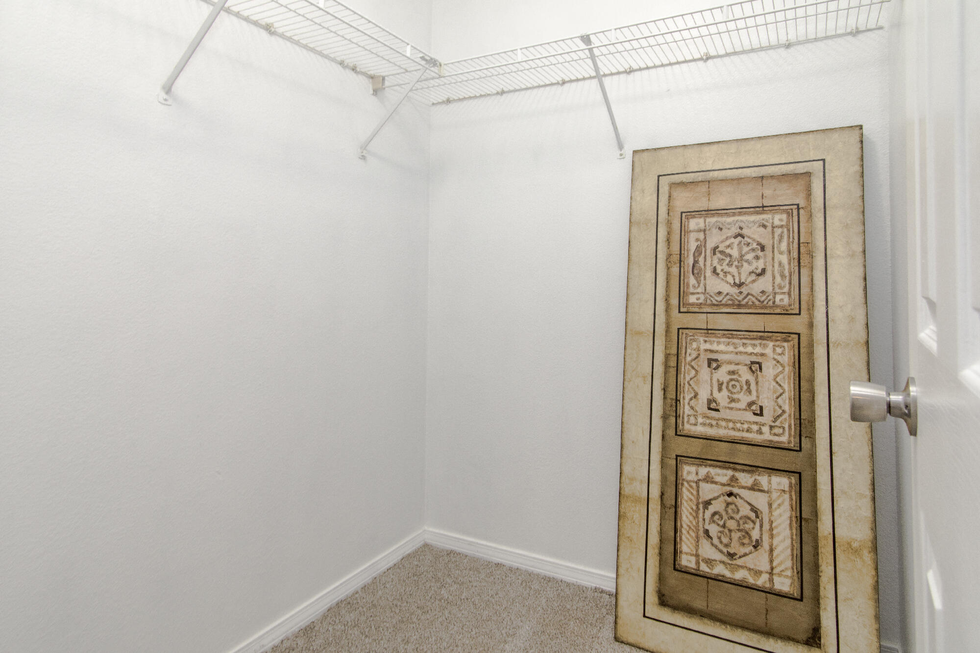 8016 Lyndsi Avenue NW