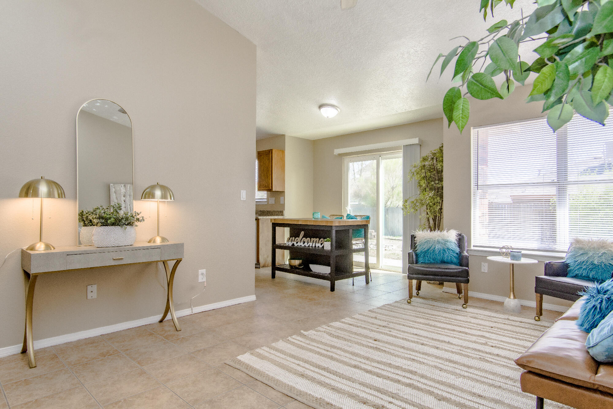 8016 Lyndsi Avenue NW