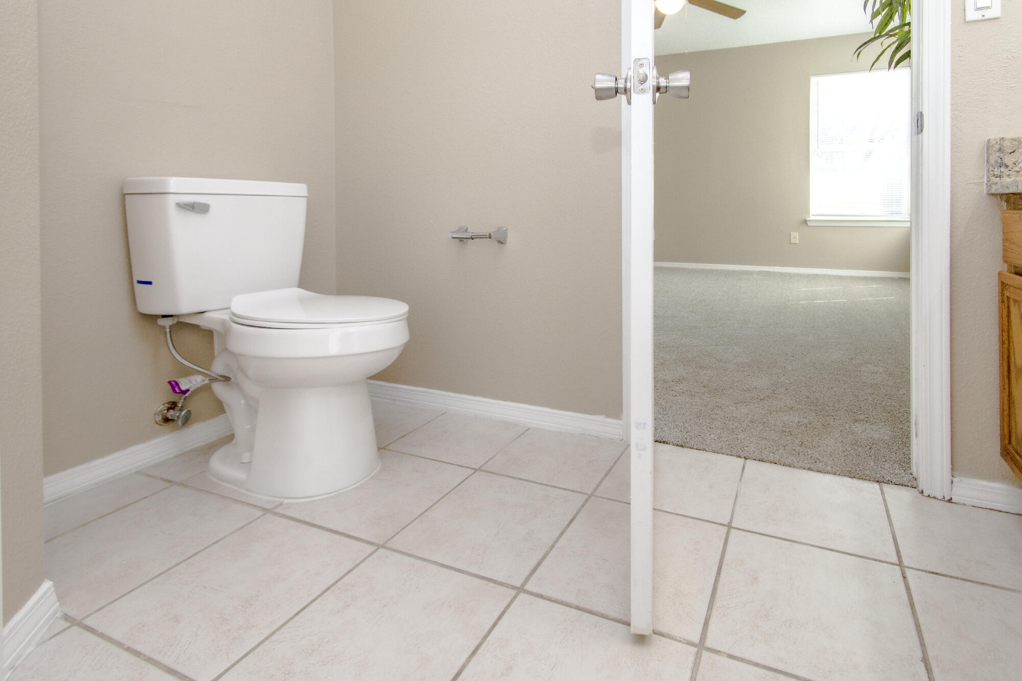 8016 Lyndsi Avenue NW