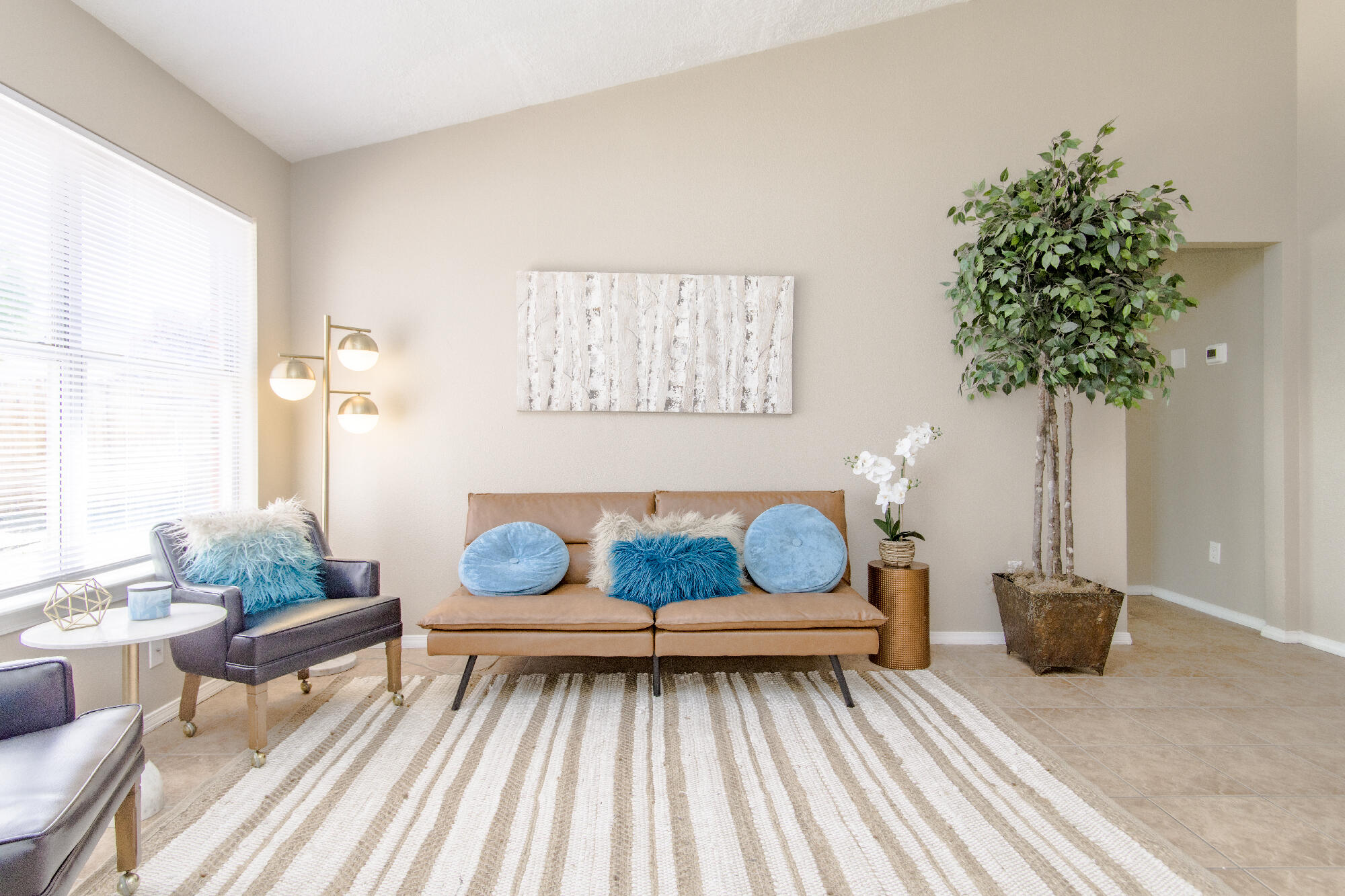 8016 Lyndsi Avenue NW