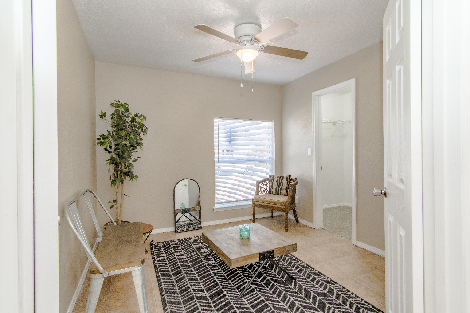 8016 Lyndsi Avenue NW