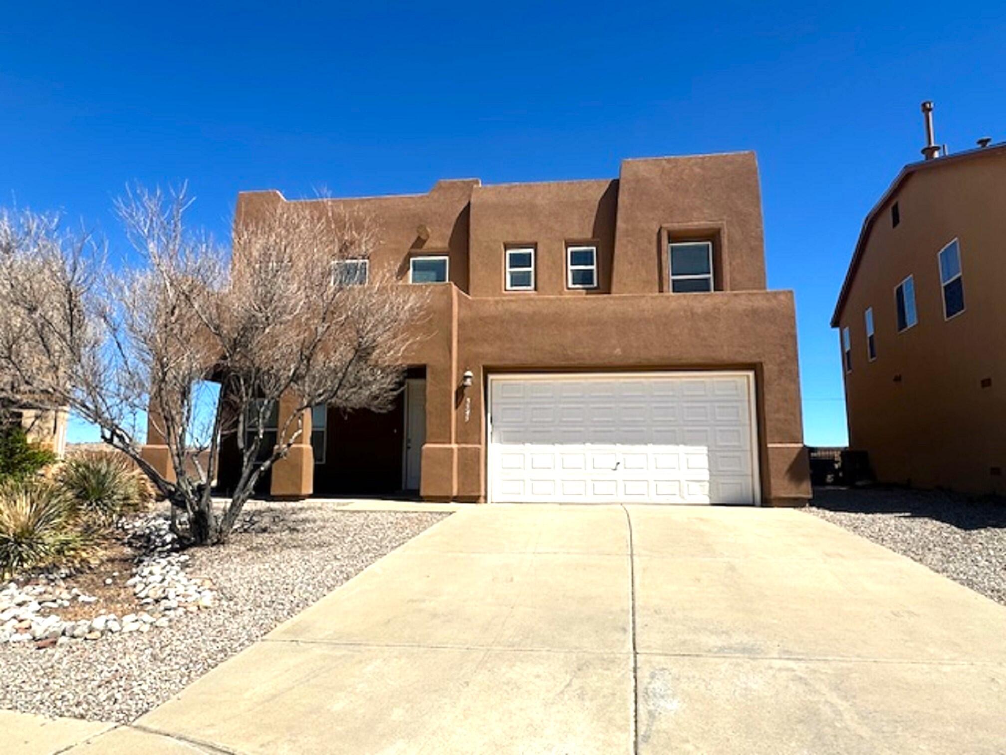 5545 Gladstone Drive NE
