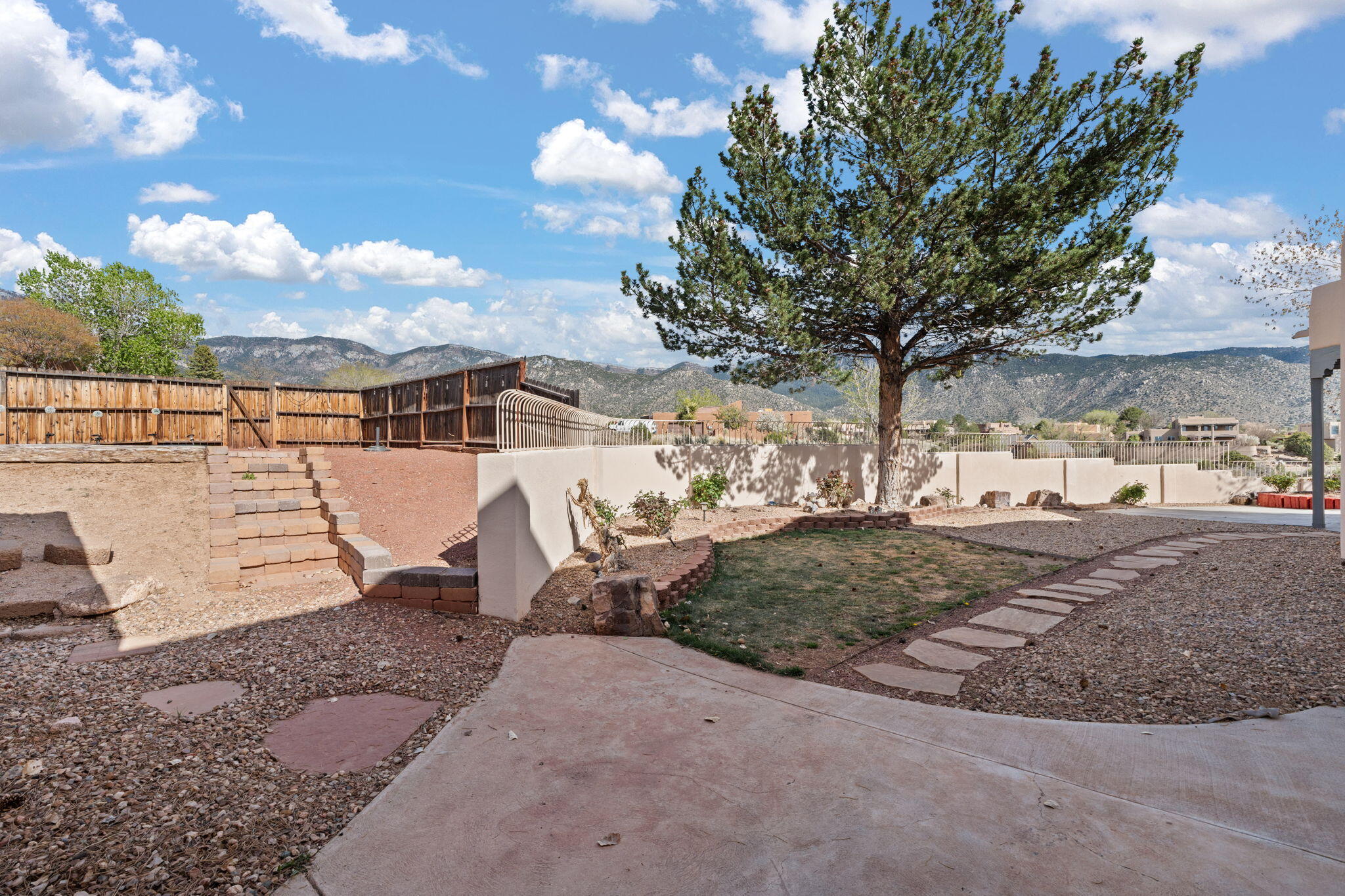 1411 Bluebell Place NE