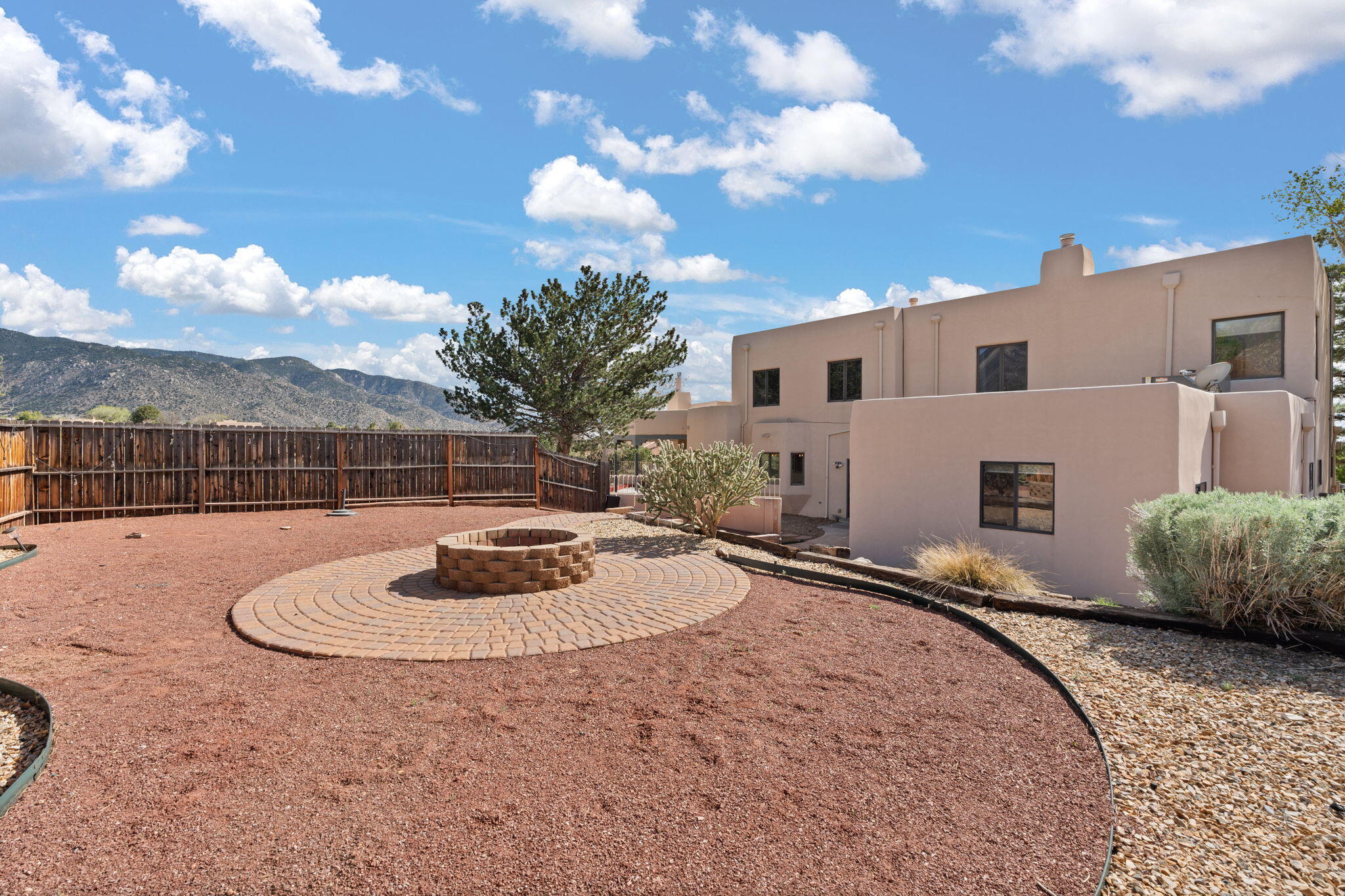 1411 Bluebell Place NE