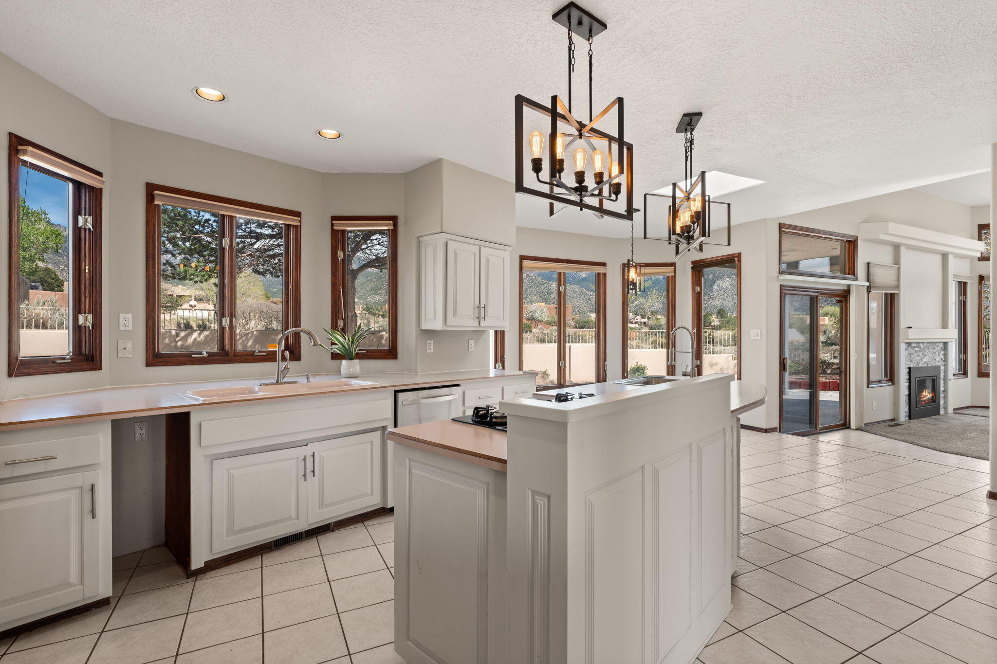 1411 Bluebell Place NE