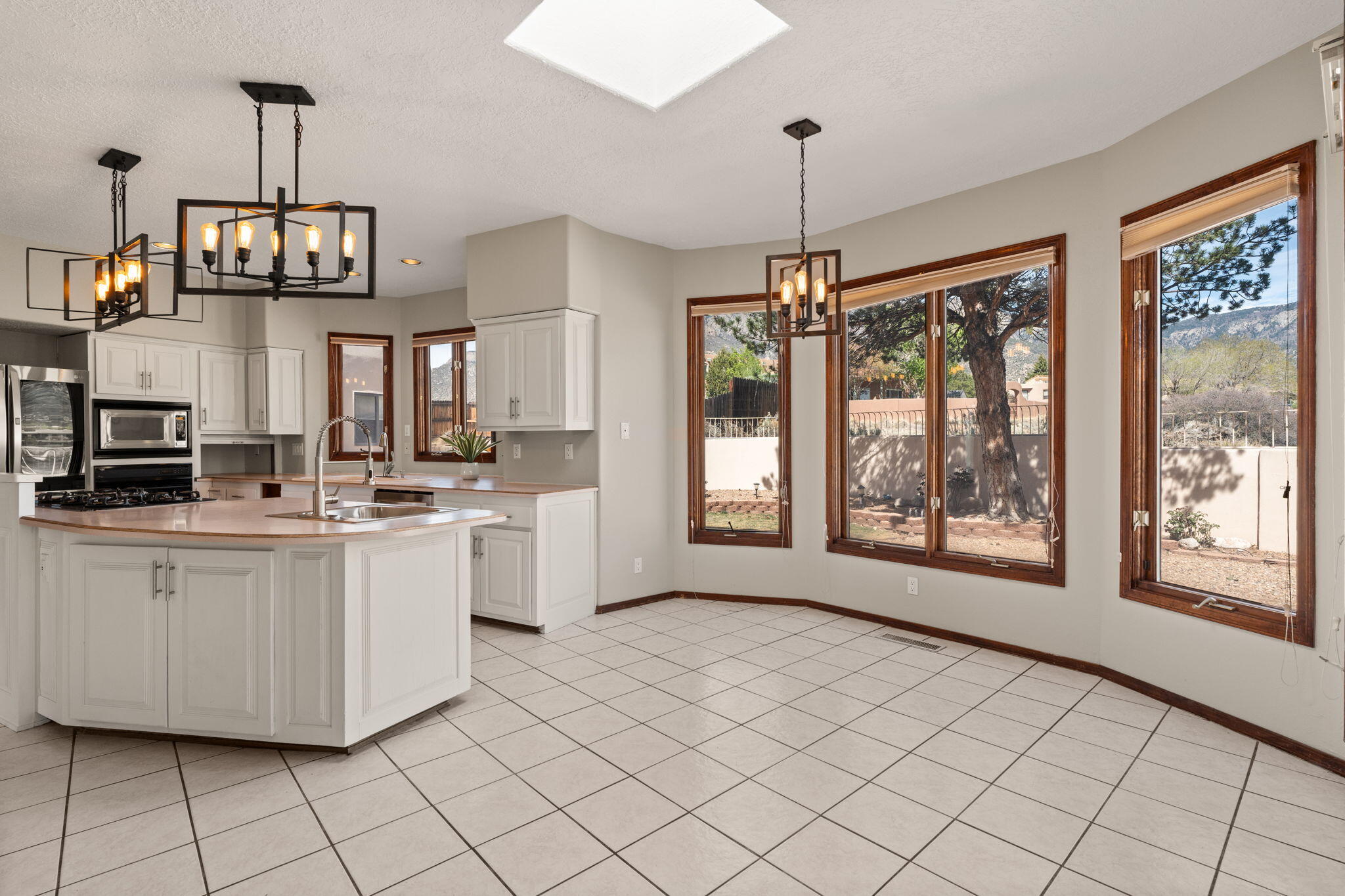 1411 Bluebell Place NE