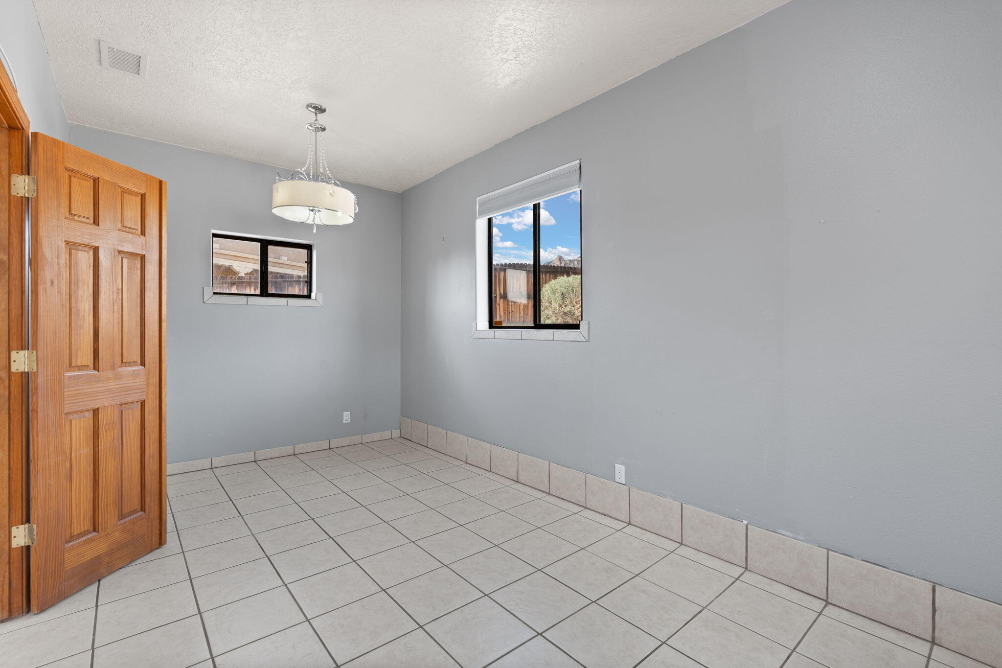 1411 Bluebell Place NE