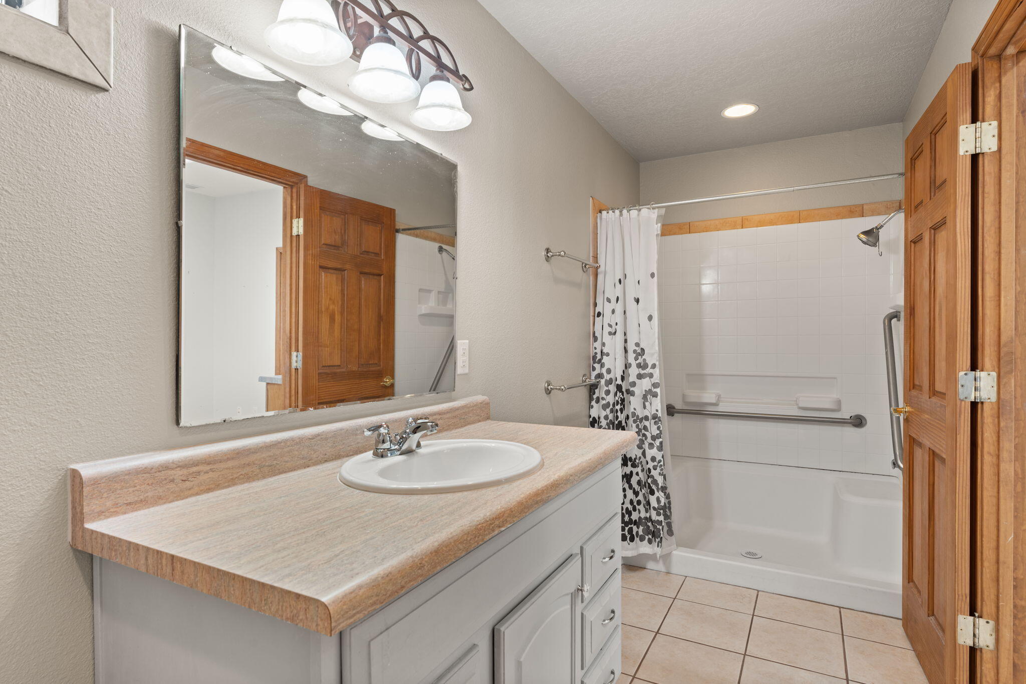 1411 Bluebell Place NE