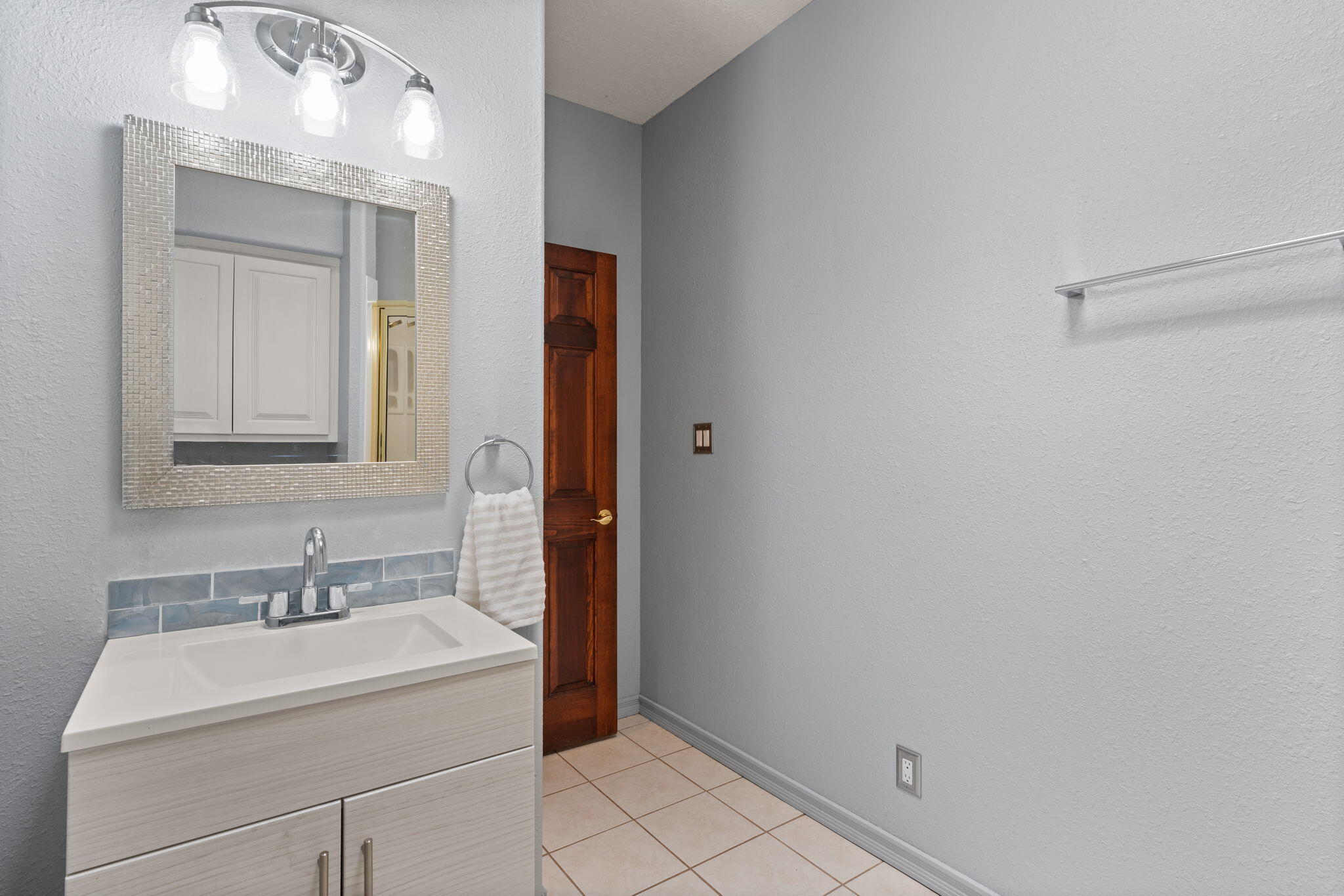 1411 Bluebell Place NE