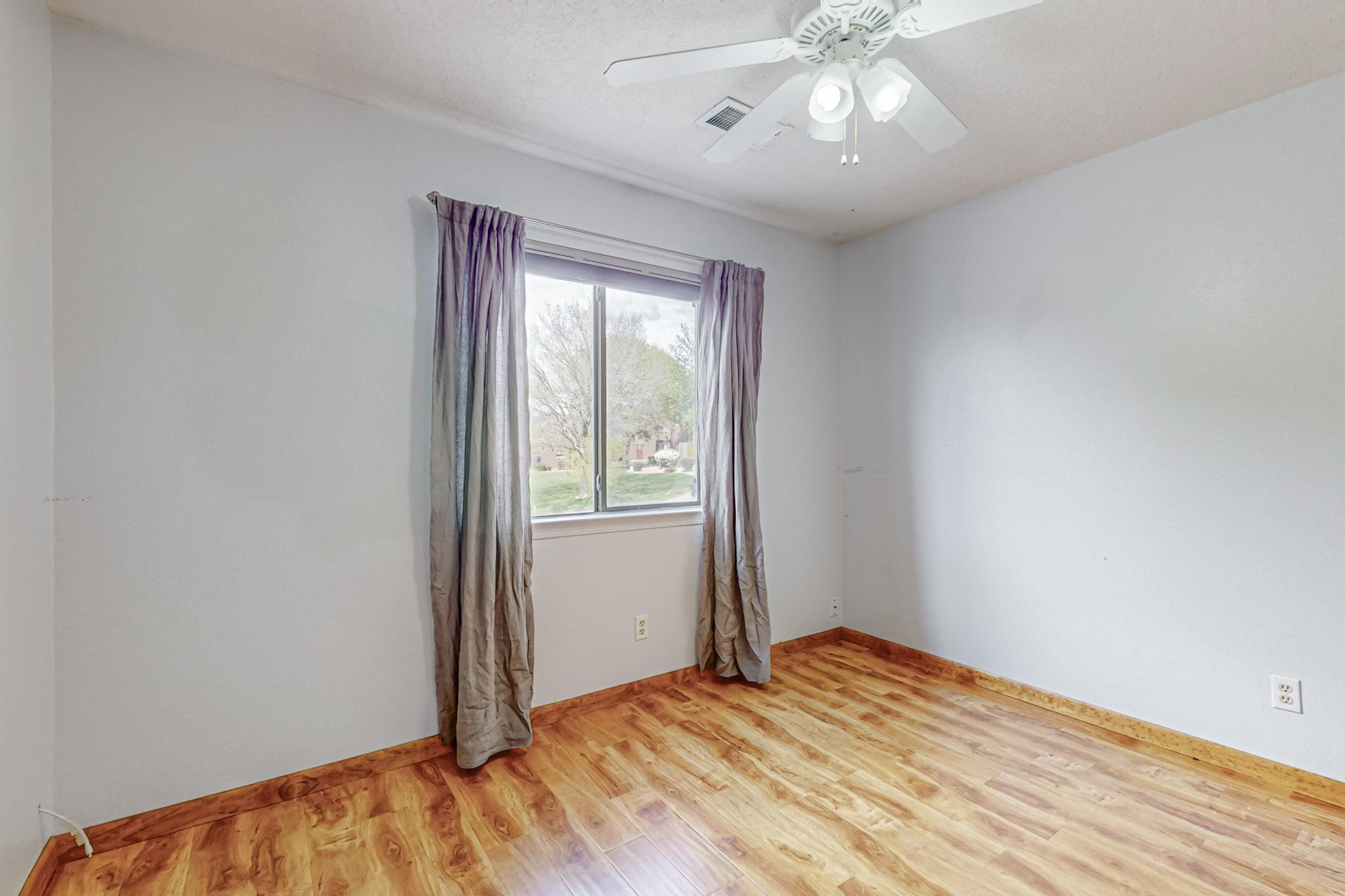 5801 Lowell Street NE 15d