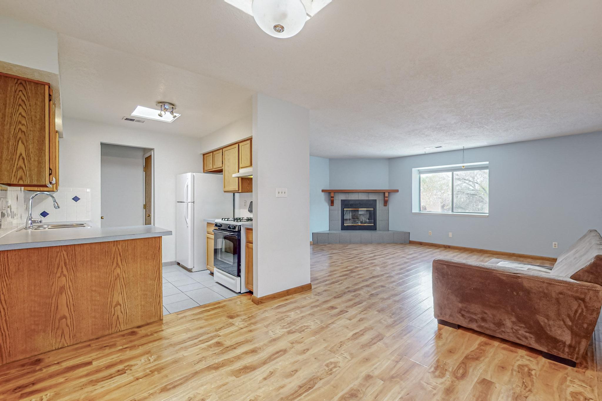 5801 Lowell Street NE 15d