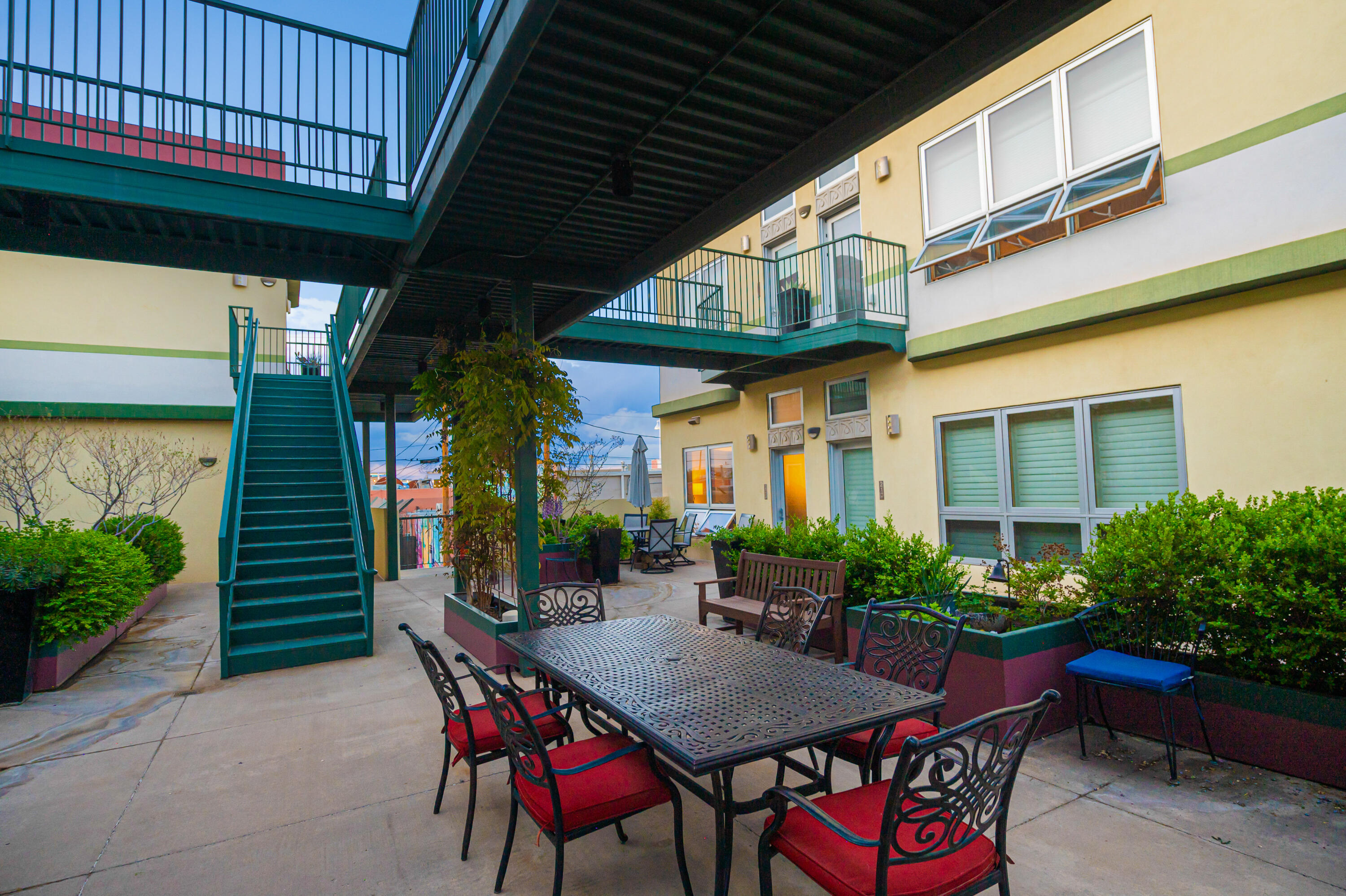 110 Richmond Drive SE 202