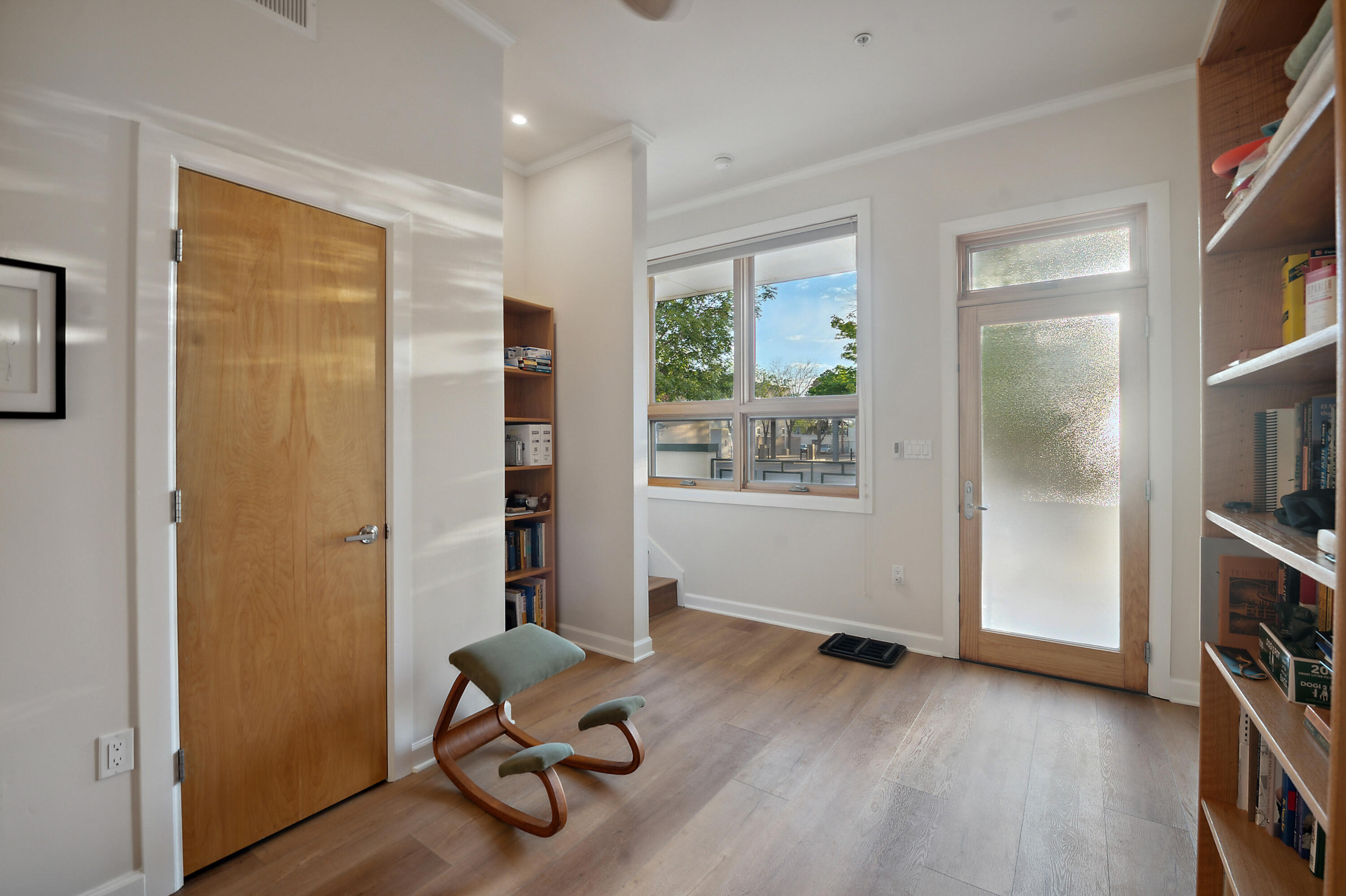 110 Richmond Drive SE 202