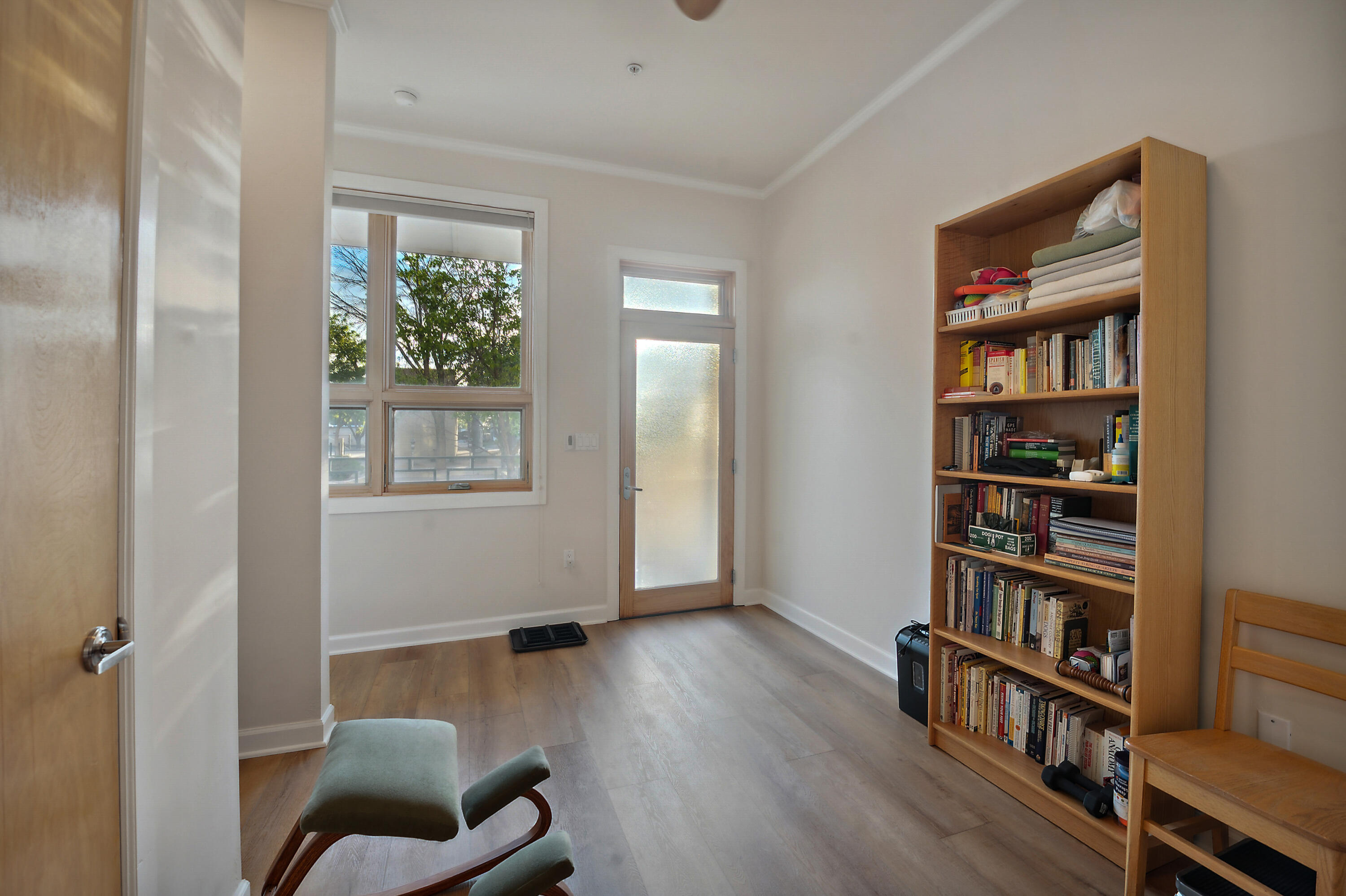 110 Richmond Drive SE 202