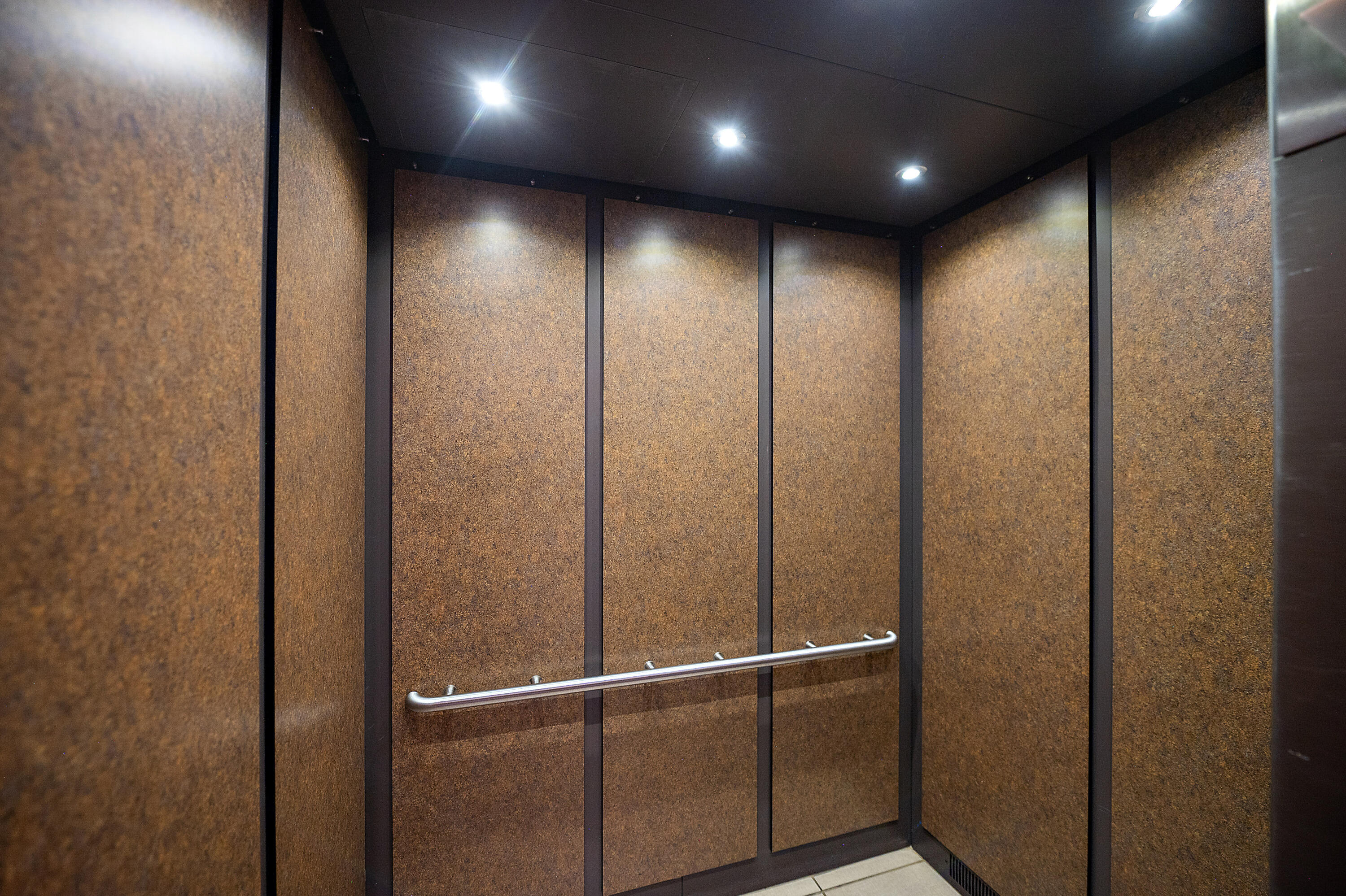 110 Richmond Drive SE 202