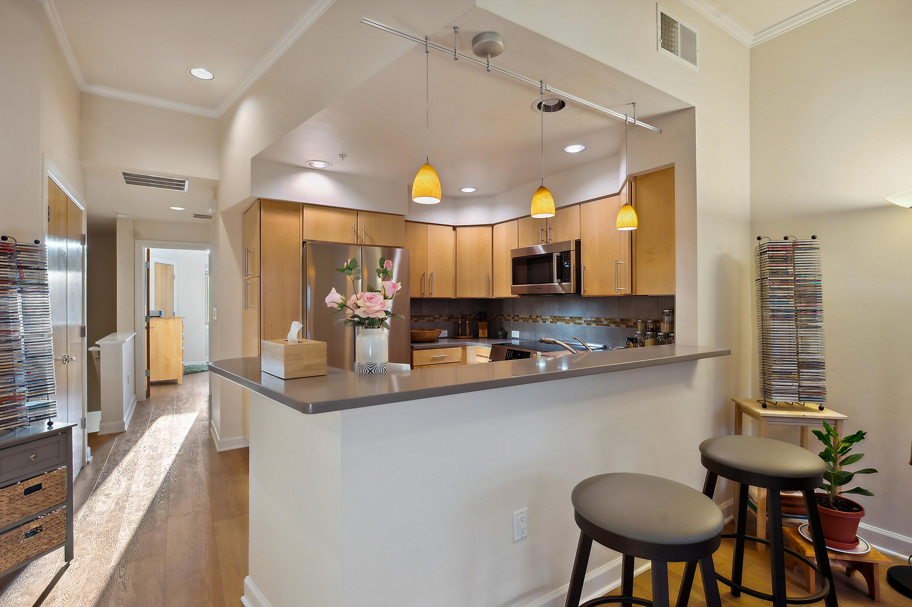 110 Richmond Drive SE 202