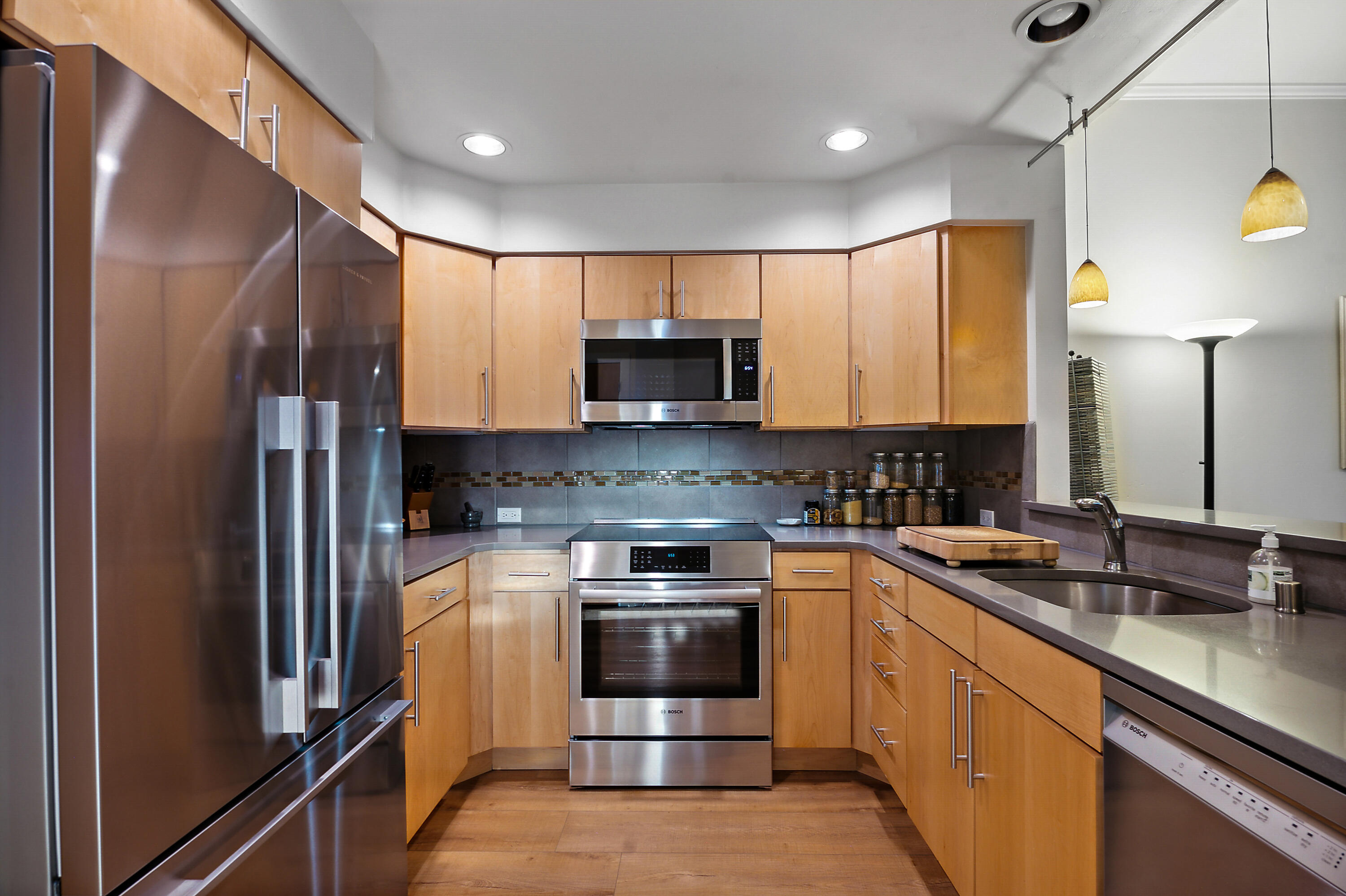 110 Richmond Drive SE 202