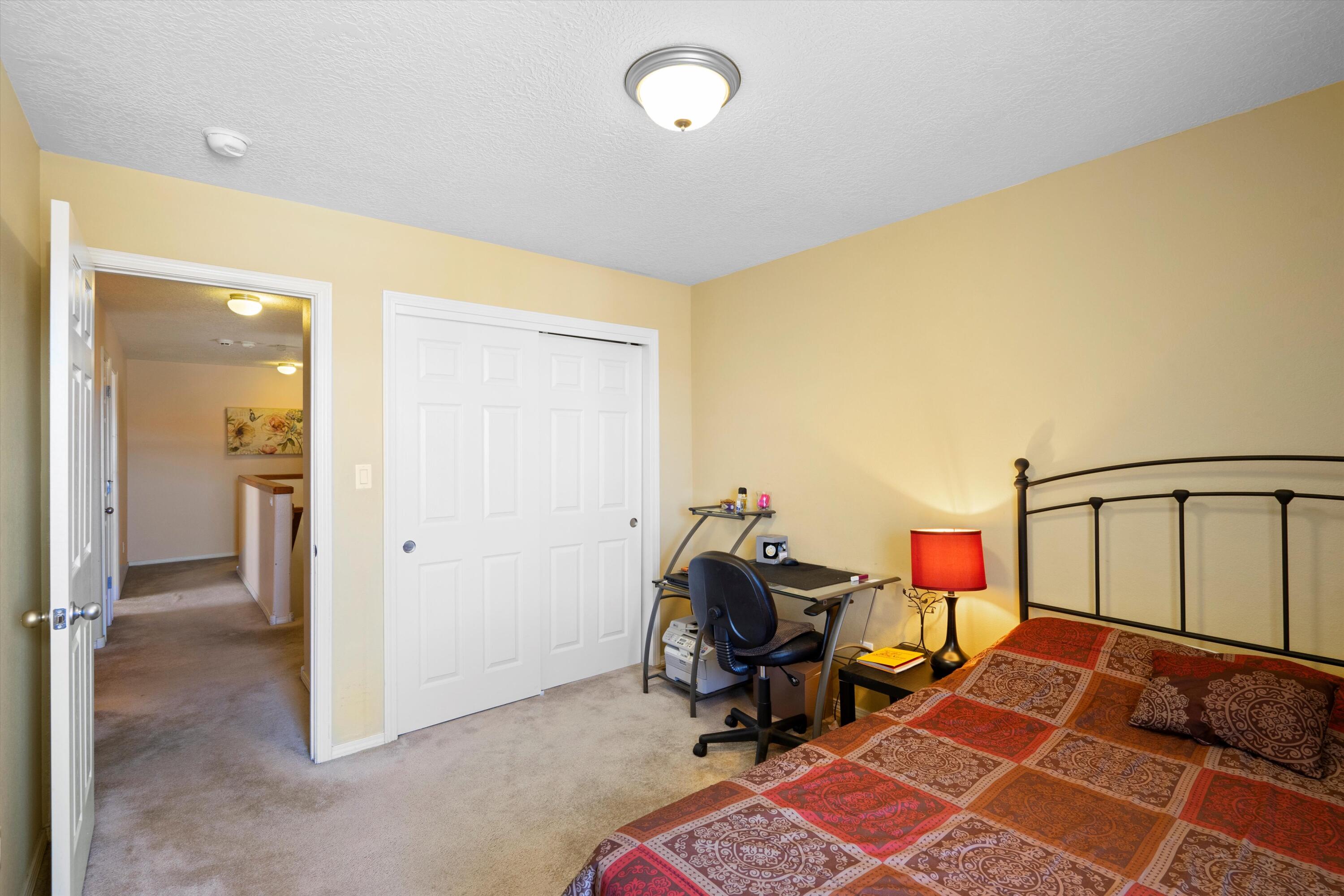 1267 Mirador Loop NE