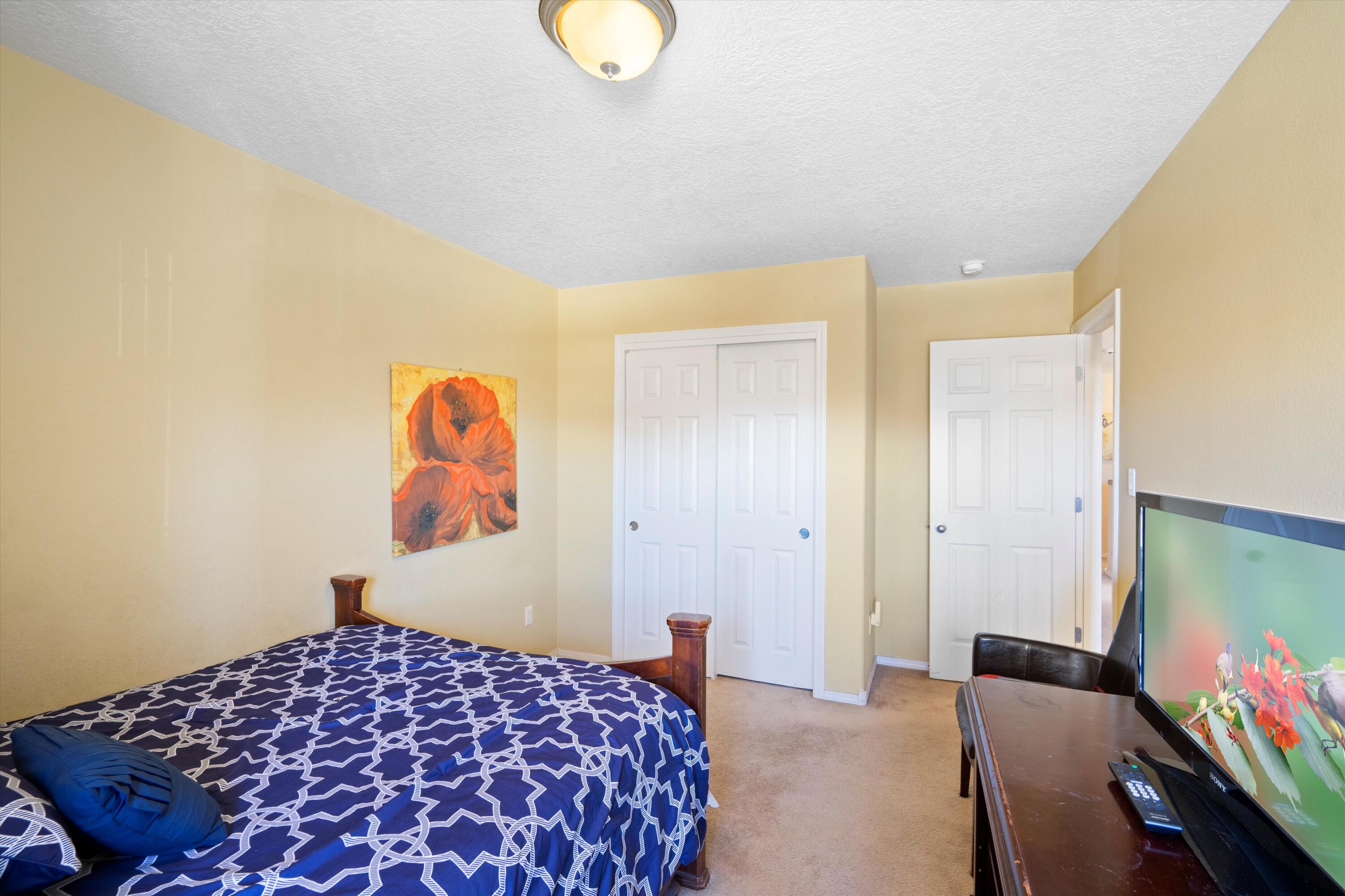 1267 Mirador Loop NE