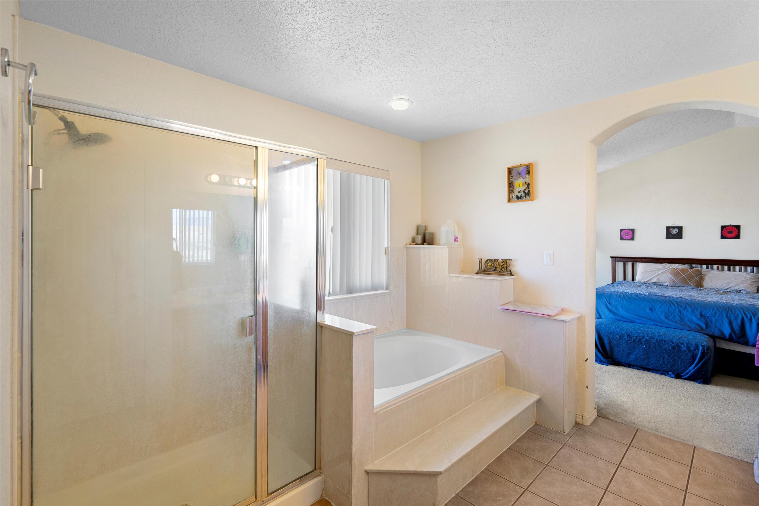 1267 Mirador Loop NE