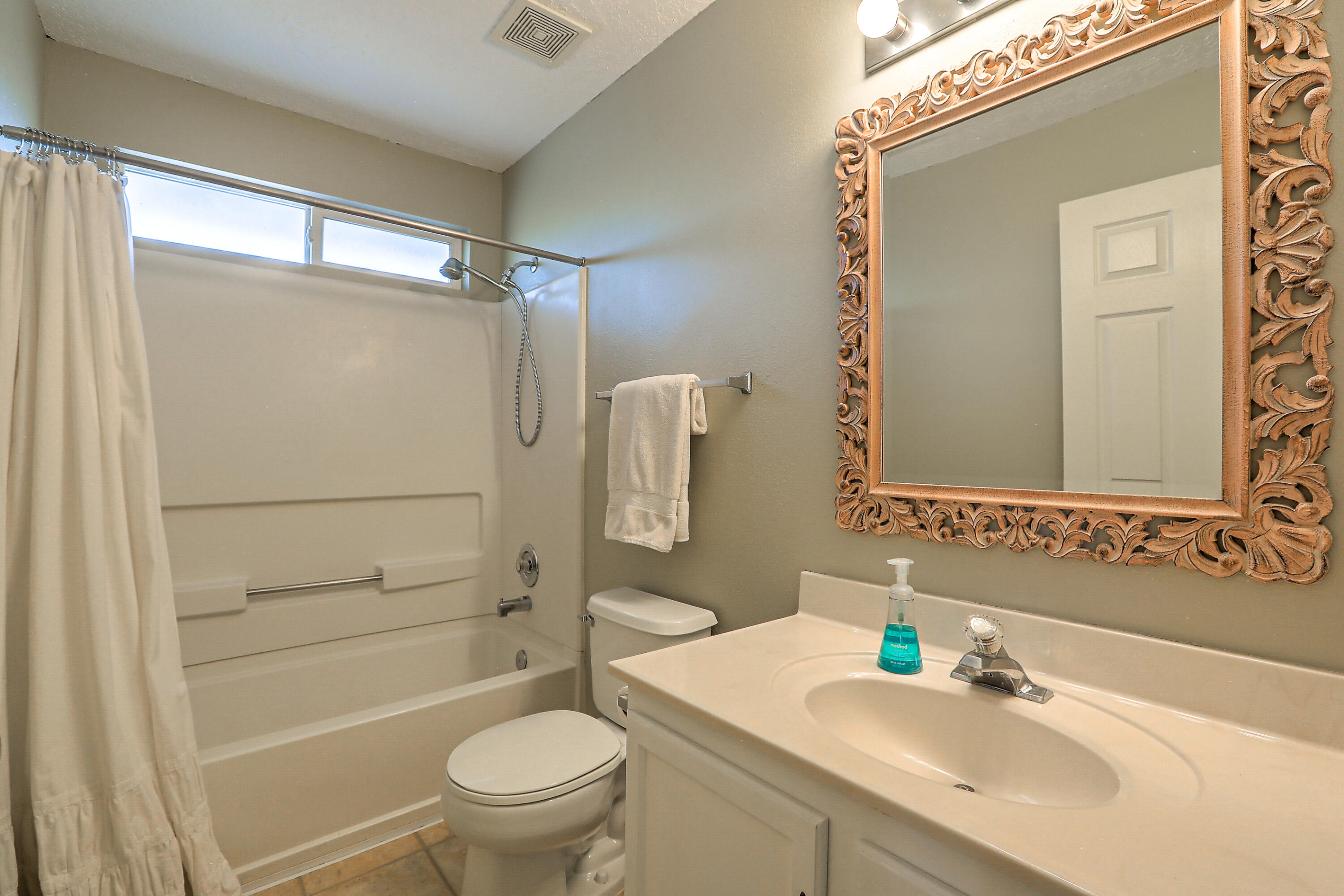 8509 Rancho Santa Fe Place NE