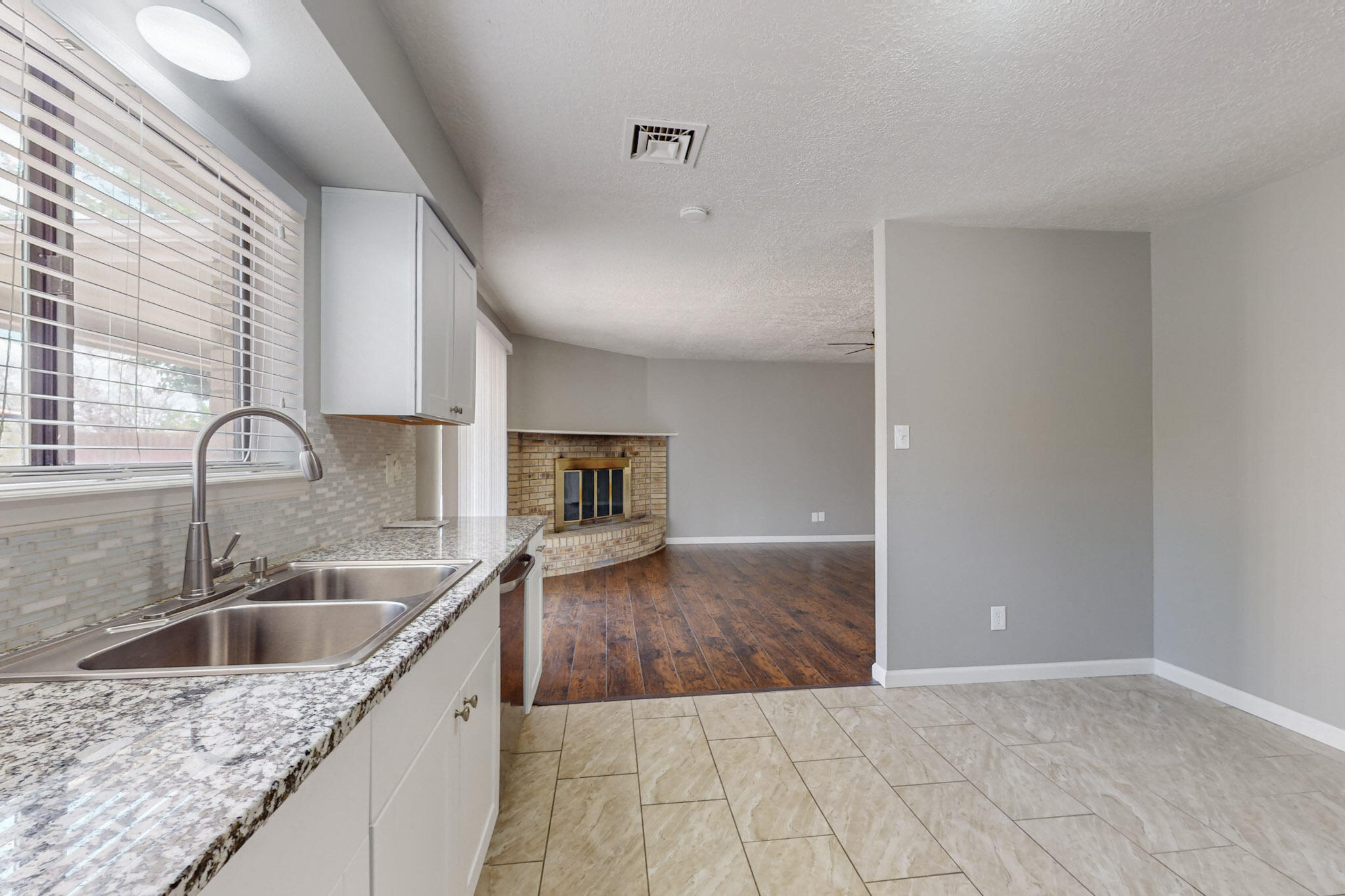 10012 Chantilly Road NW